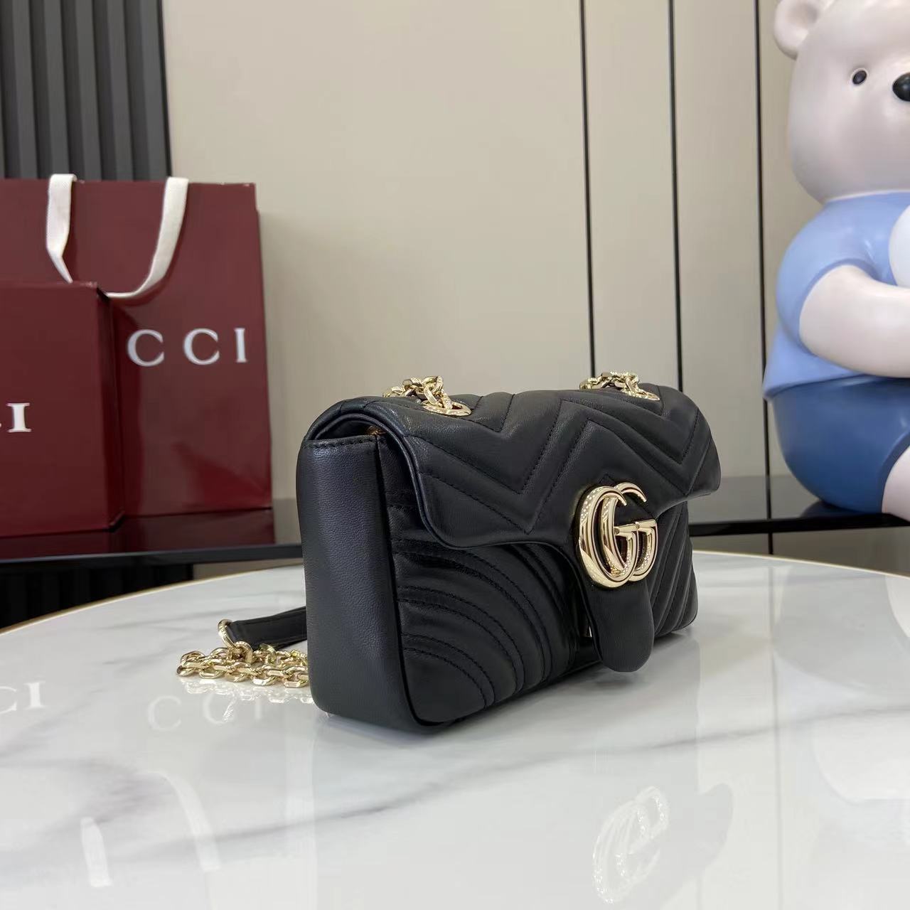 GUCCI 구찌 체인 핸드백 숄더백 가방 미디움