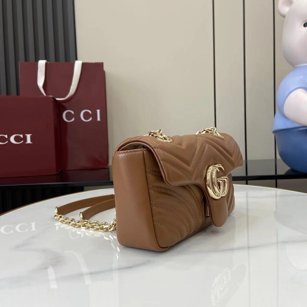 GUCCI 구찌 체인 핸드백 숄더백 가방 미디움