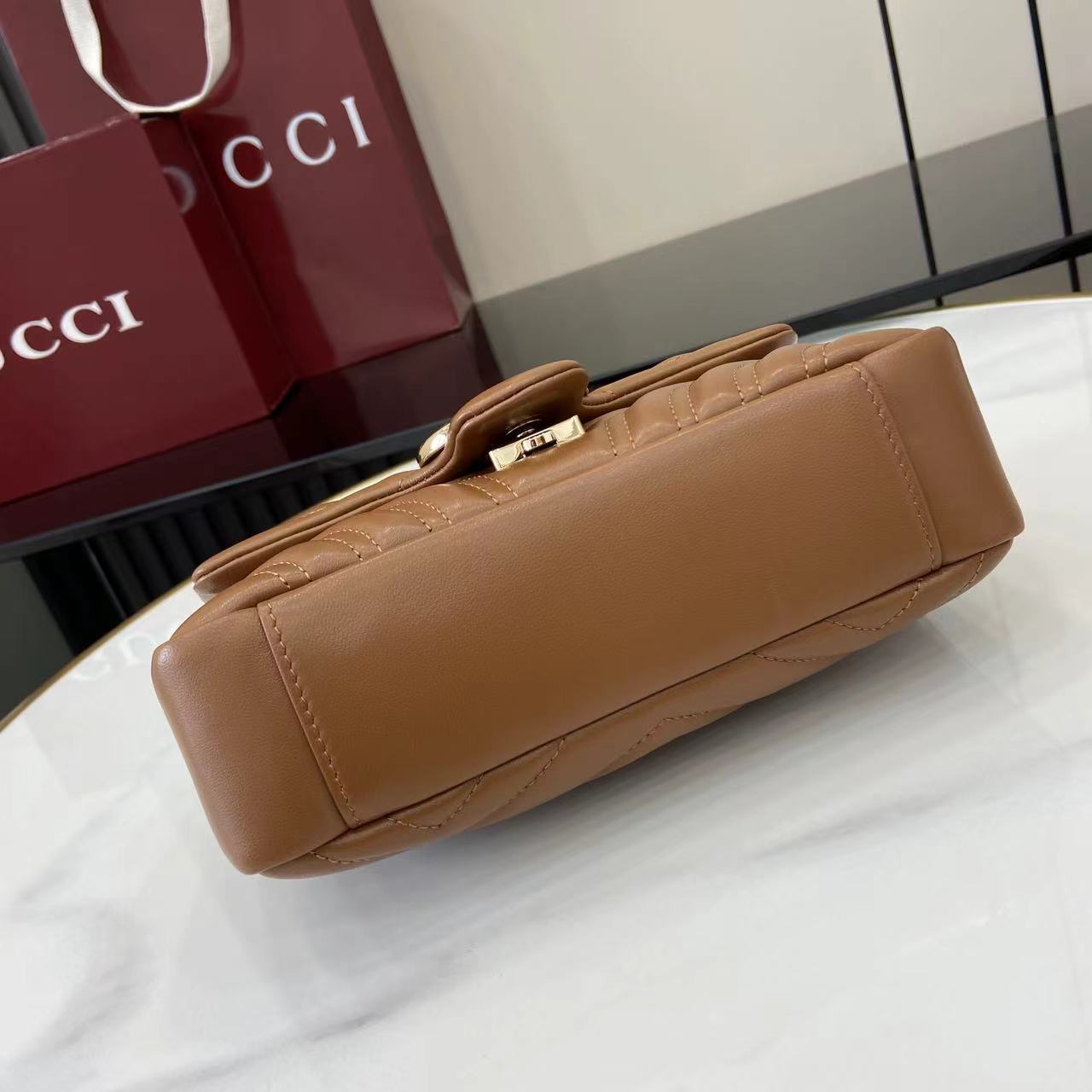 GUCCI 구찌 체인 핸드백 숄더백 가방 미디움