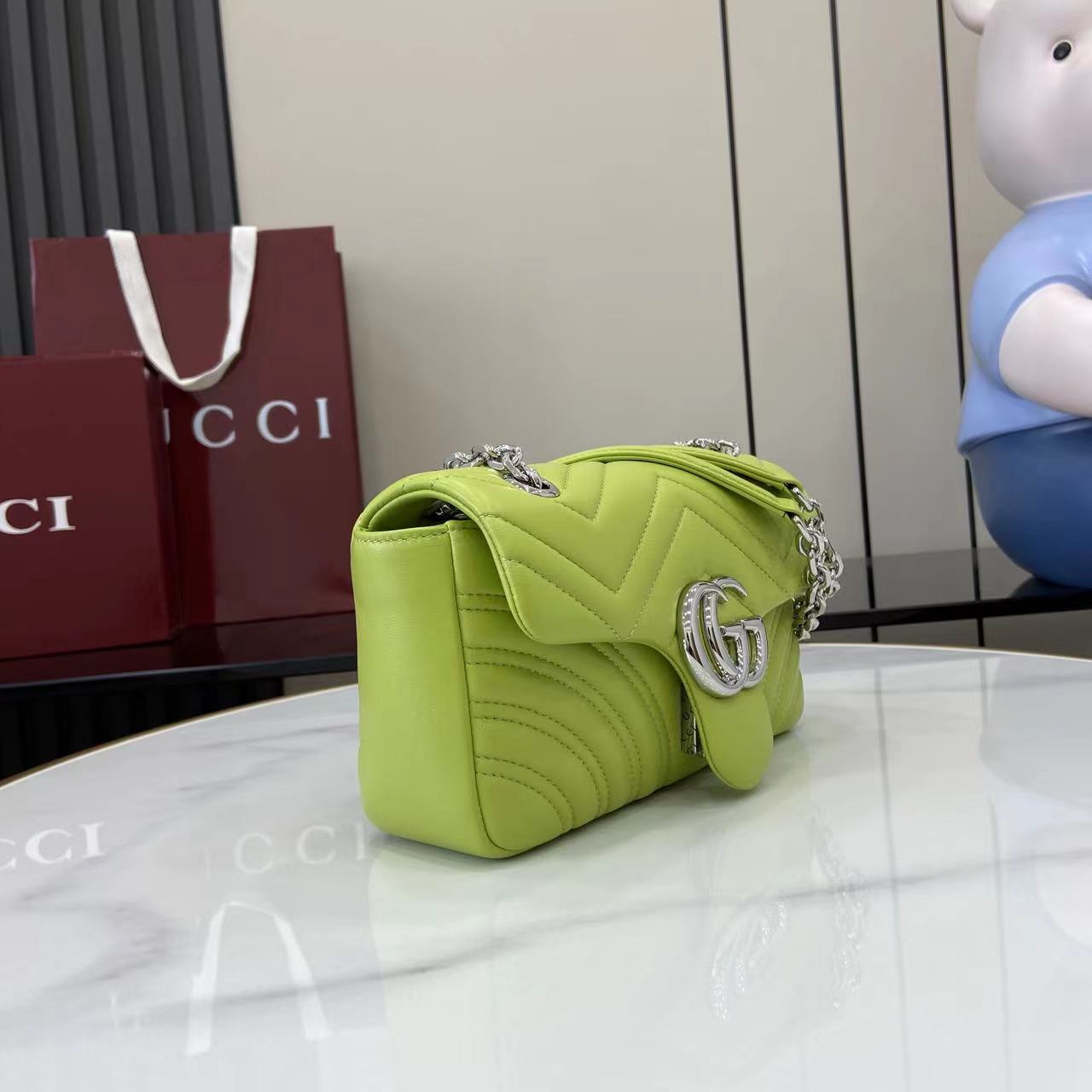 GUCCI 구찌 체인 핸드백 숄더백 가방 미디움