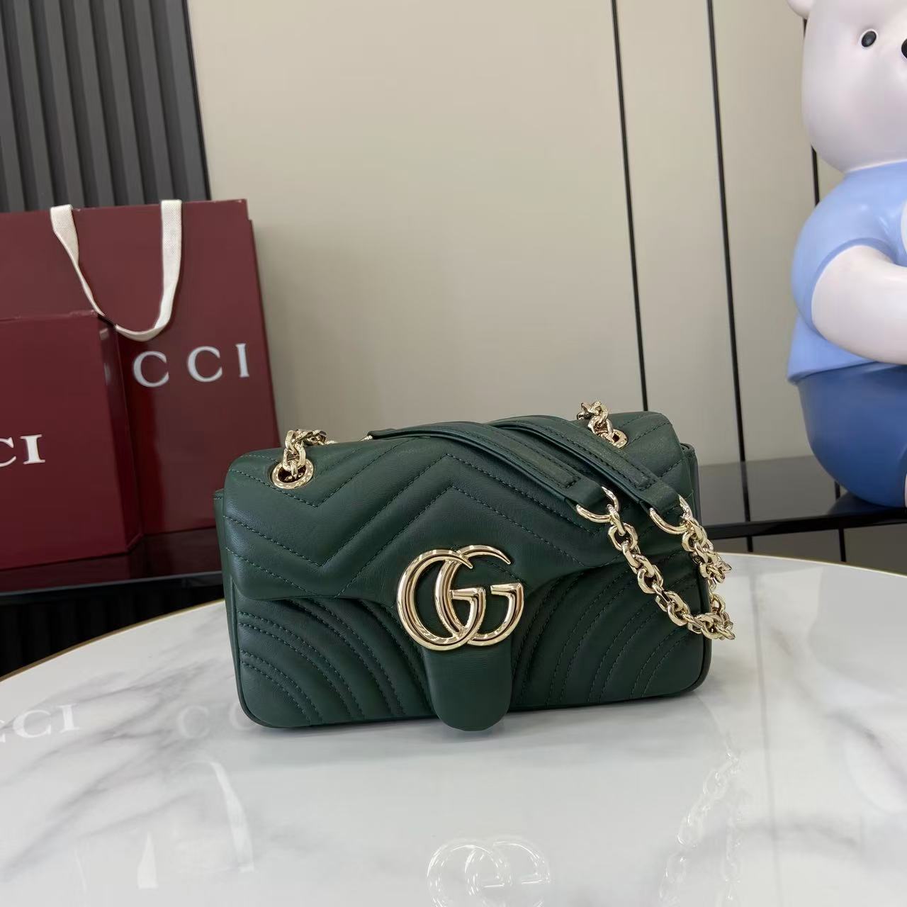 GUCCI 구찌 체인 핸드백 숄더백 가방 미디움