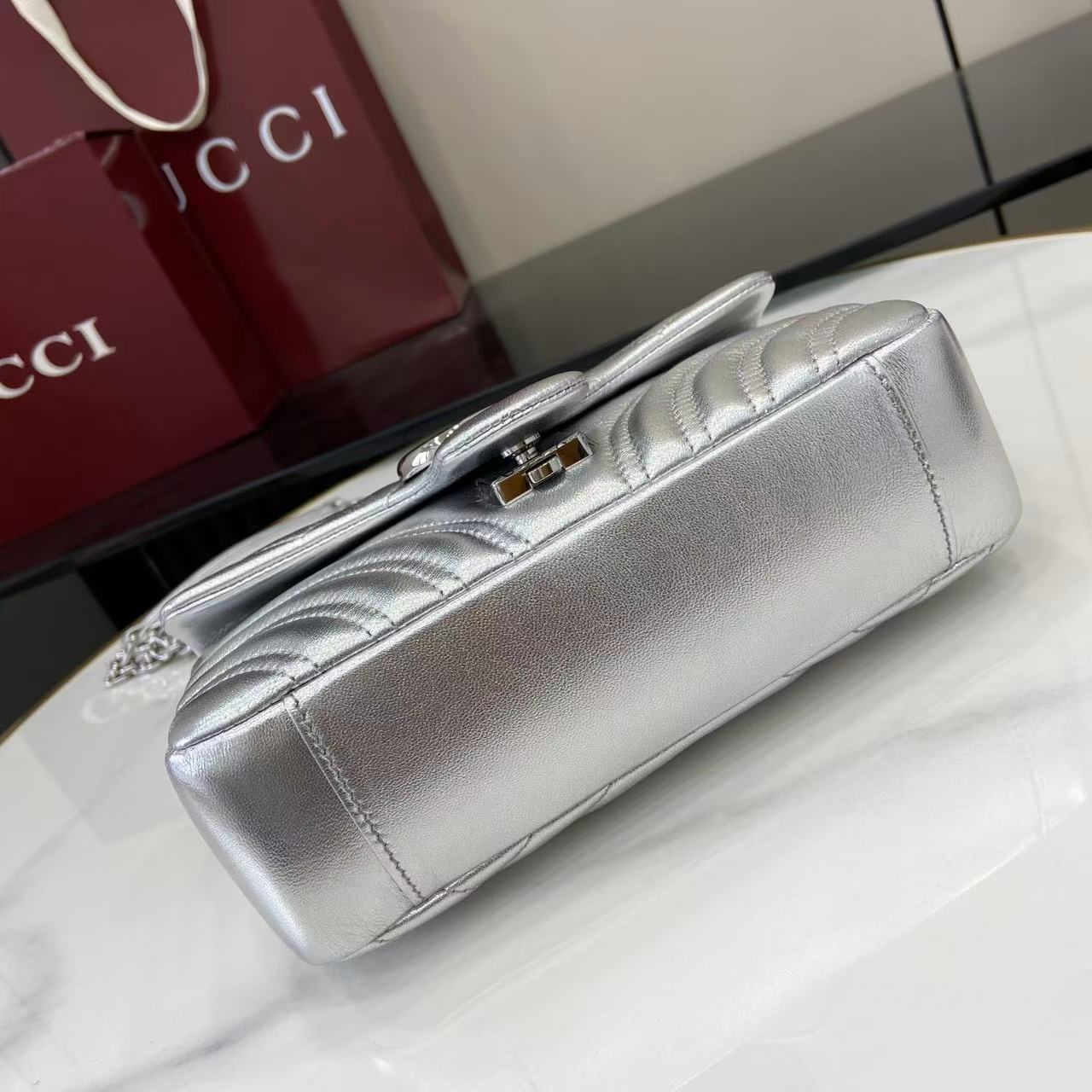 GUCCI 구찌 체인 핸드백 숄더백 가방 미디움