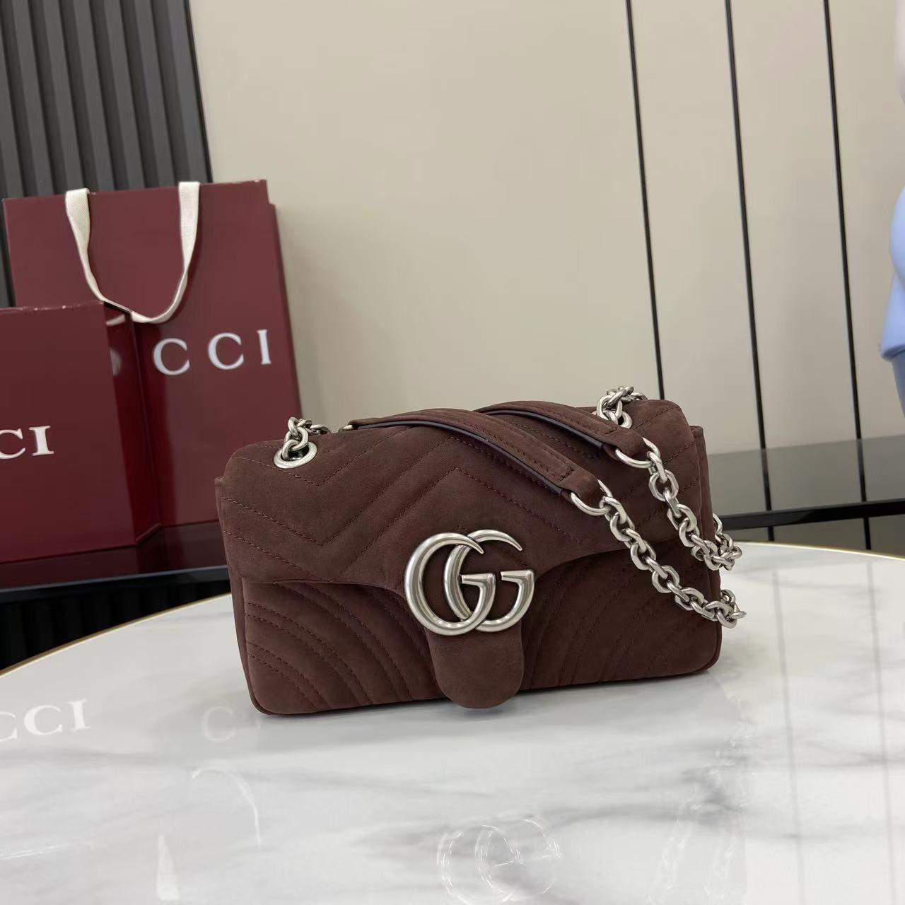 GUCCI 구찌 체인 핸드백 숄더백 가방 미디움