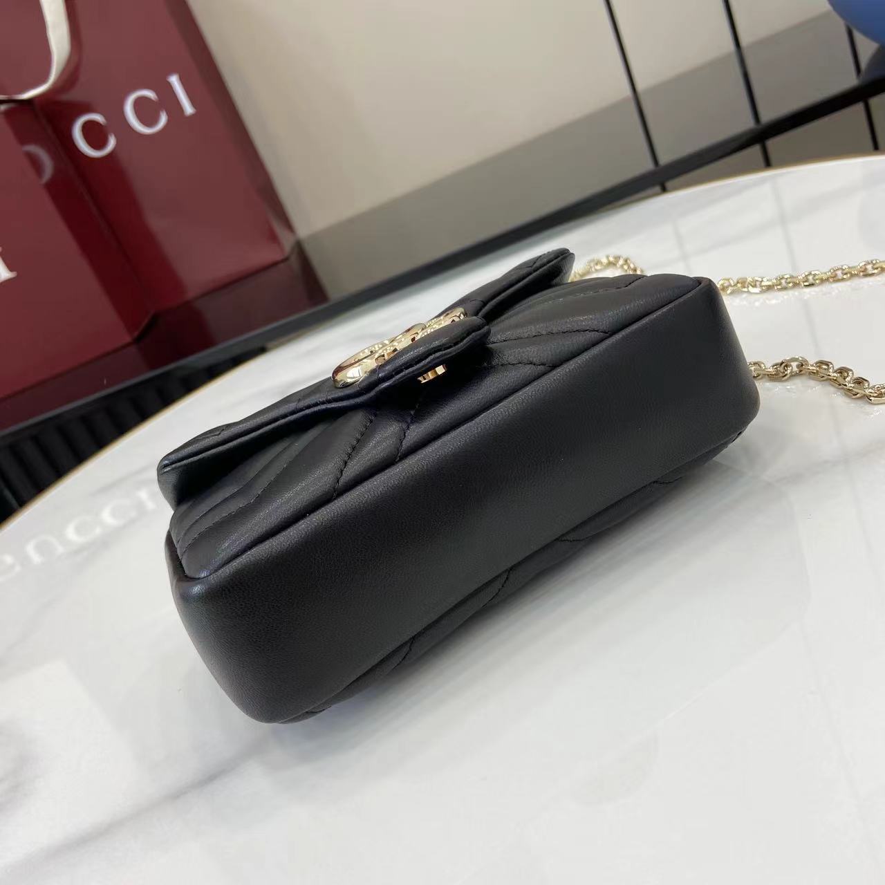 GUCCI 구찌 체인 핸드백 숄더백 가방 스몰