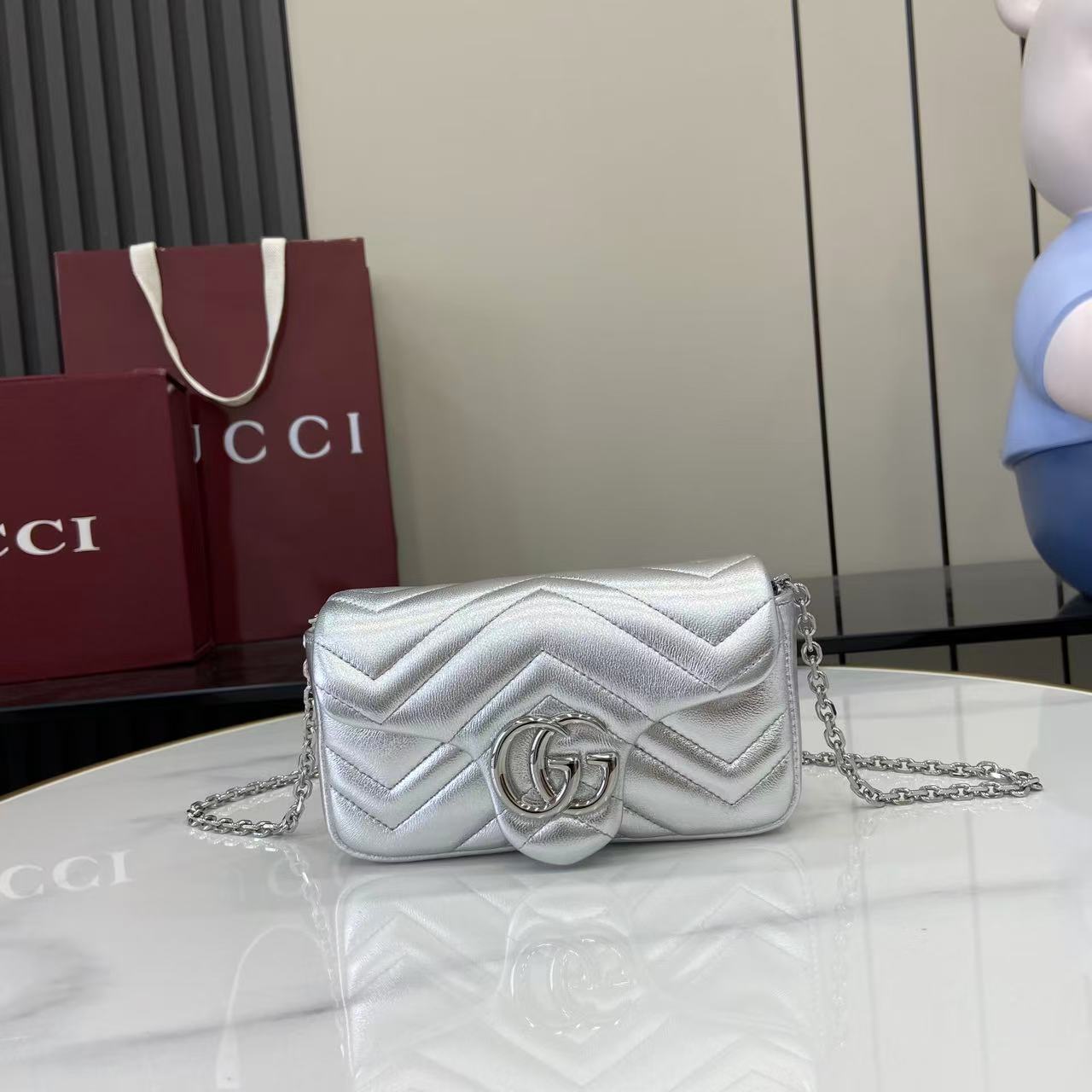 GUCCI 구찌 체인 핸드백 숄더백 가방 스몰