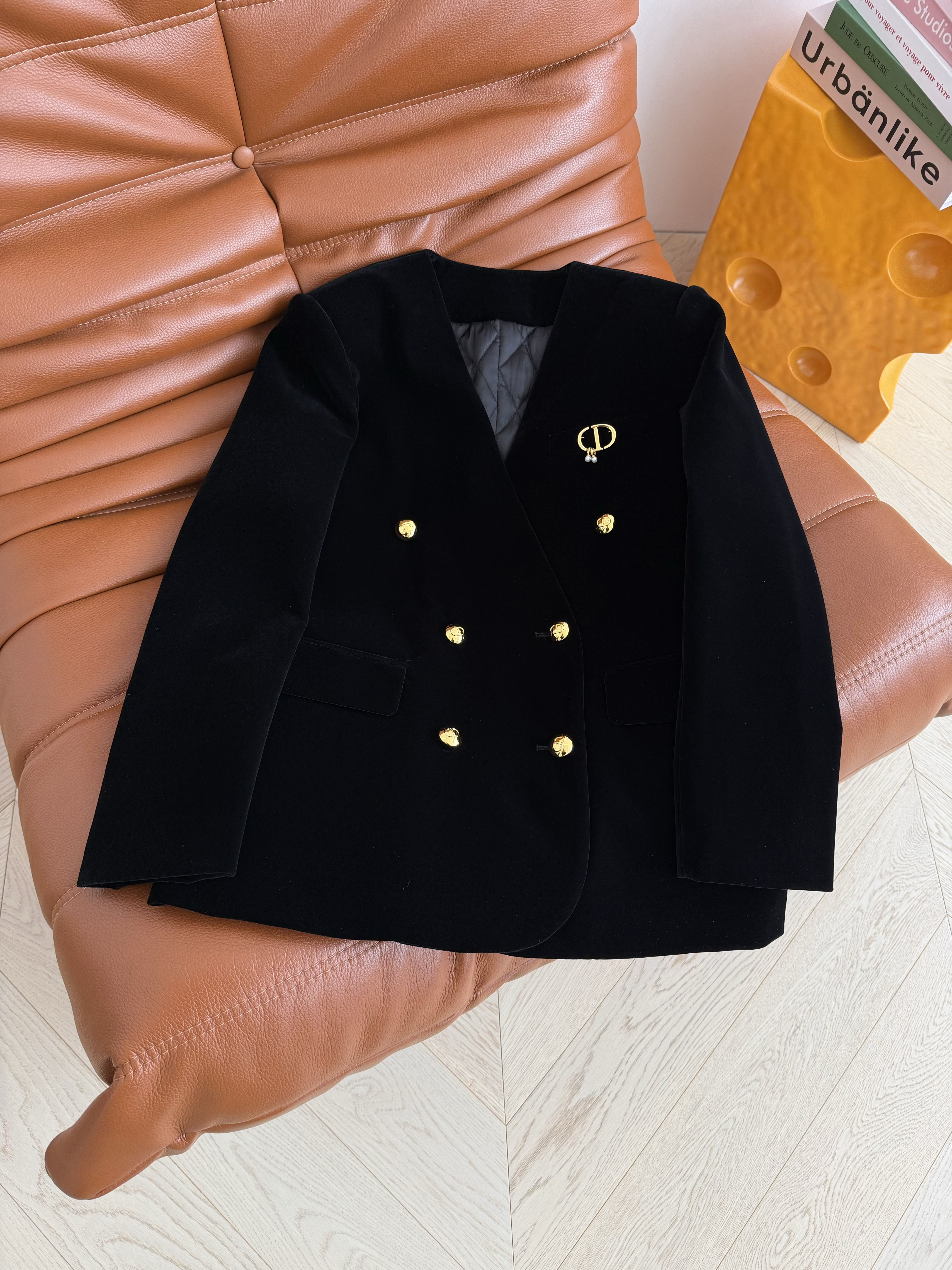 Dior CD 디올 진주 브로치 장식 패딩 벨벳 자켓 재킷 블레이저 의류