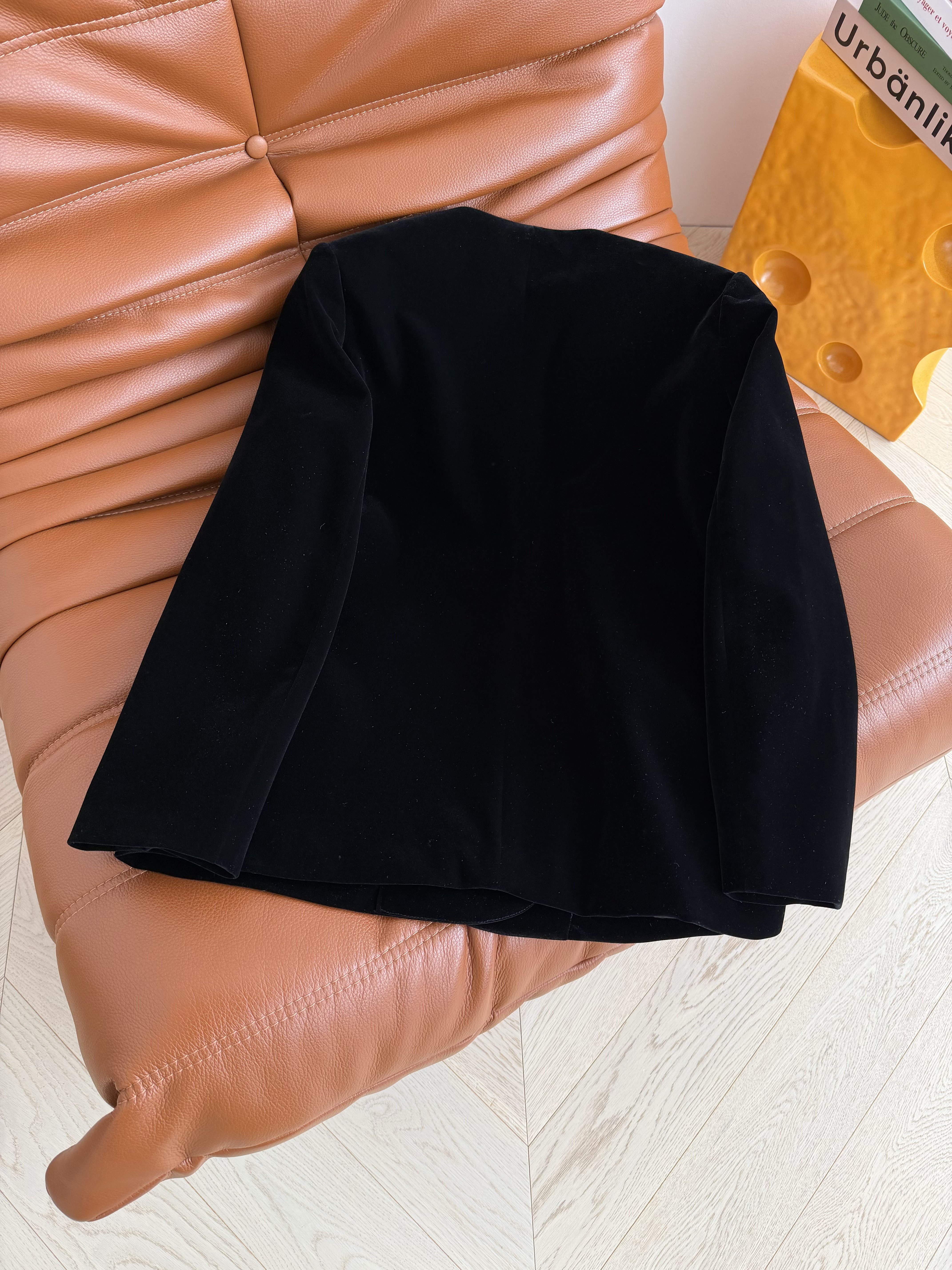 Dior CD 디올 진주 브로치 장식 패딩 벨벳 자켓 재킷 블레이저 의류