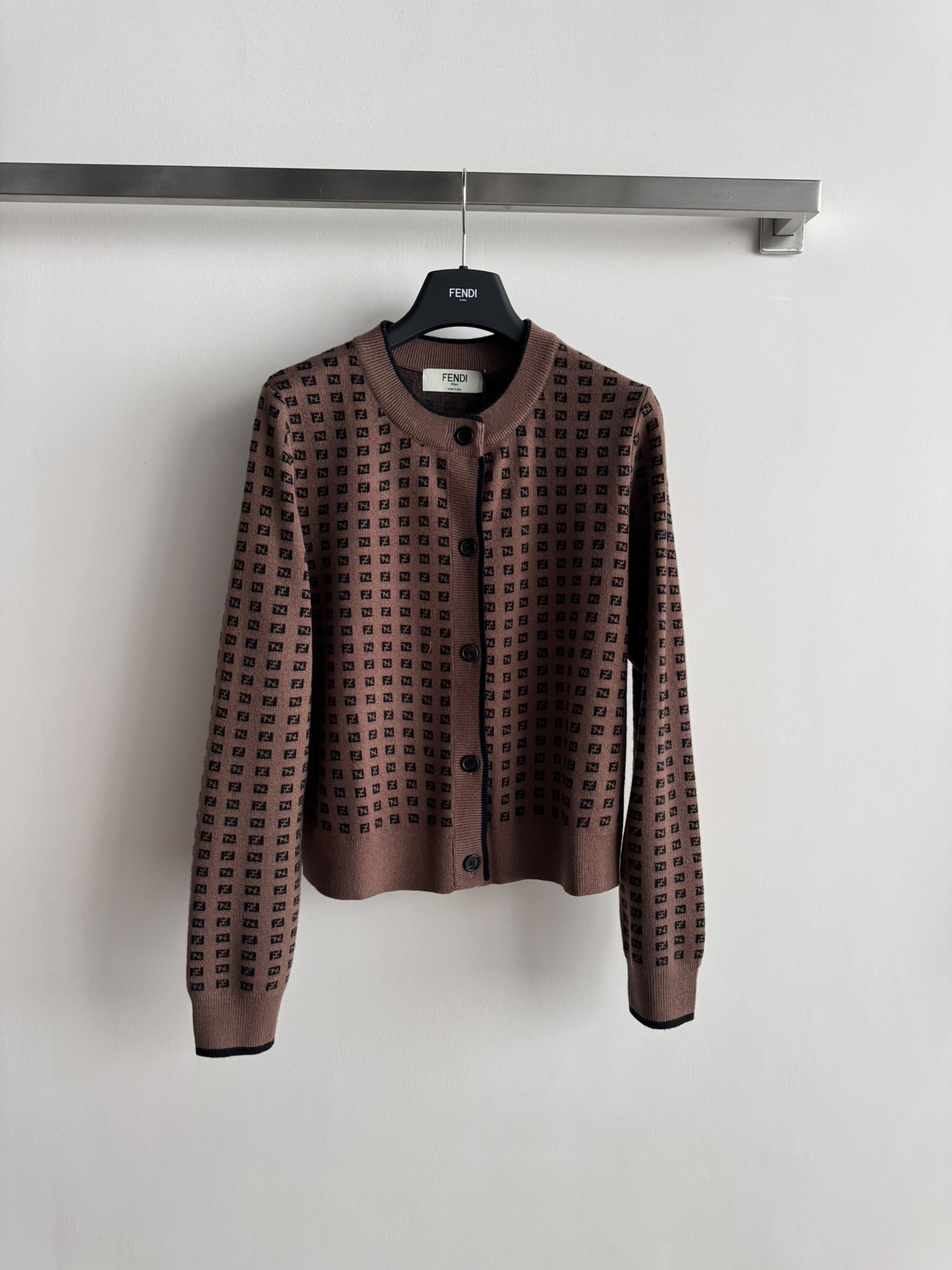 FENDI 펜디 라운드넥 가디건 의류