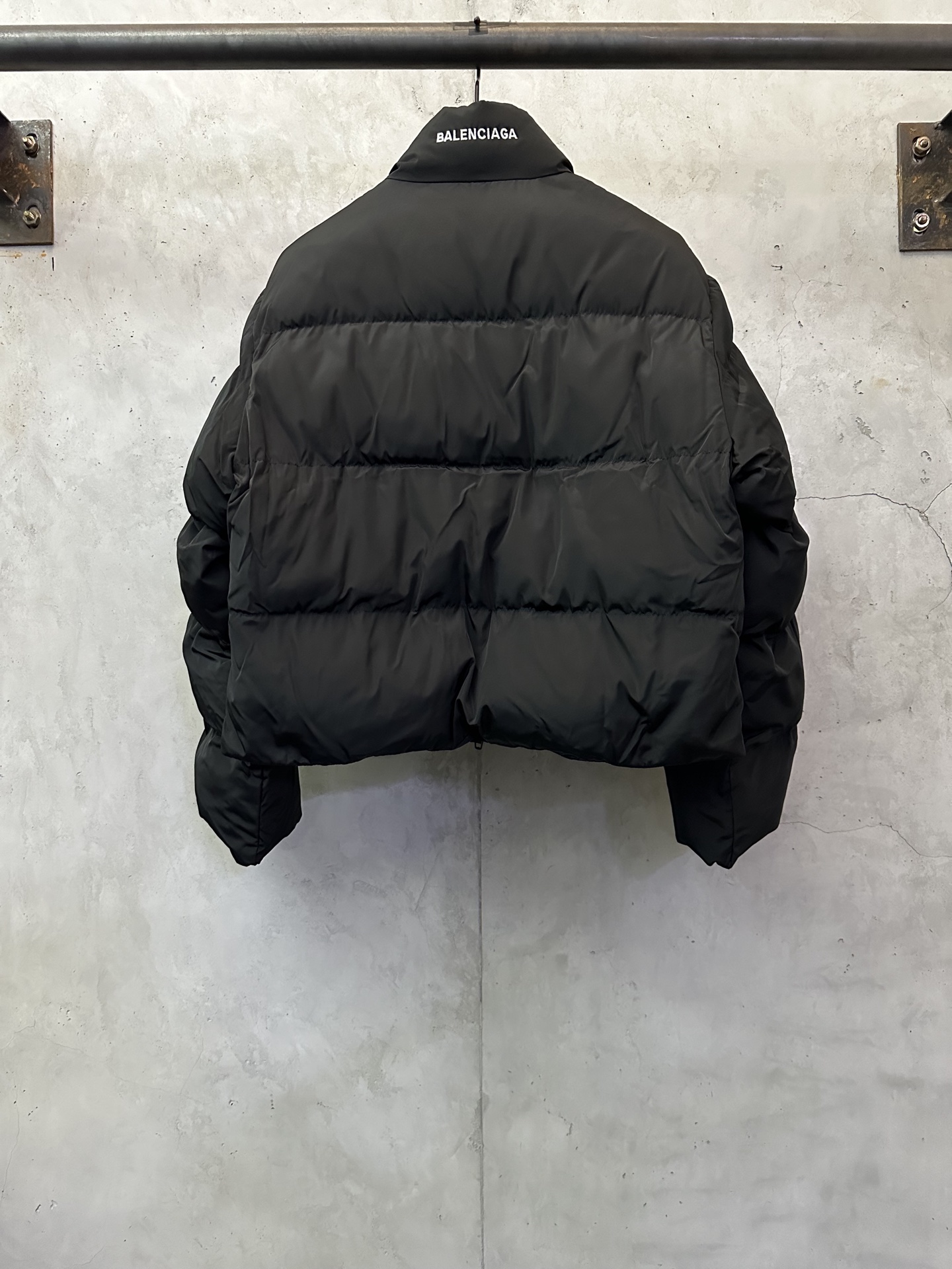 Balenciaga 발렌시아가 숏 로고 자수 패딩 다운 점퍼 자켓 의류