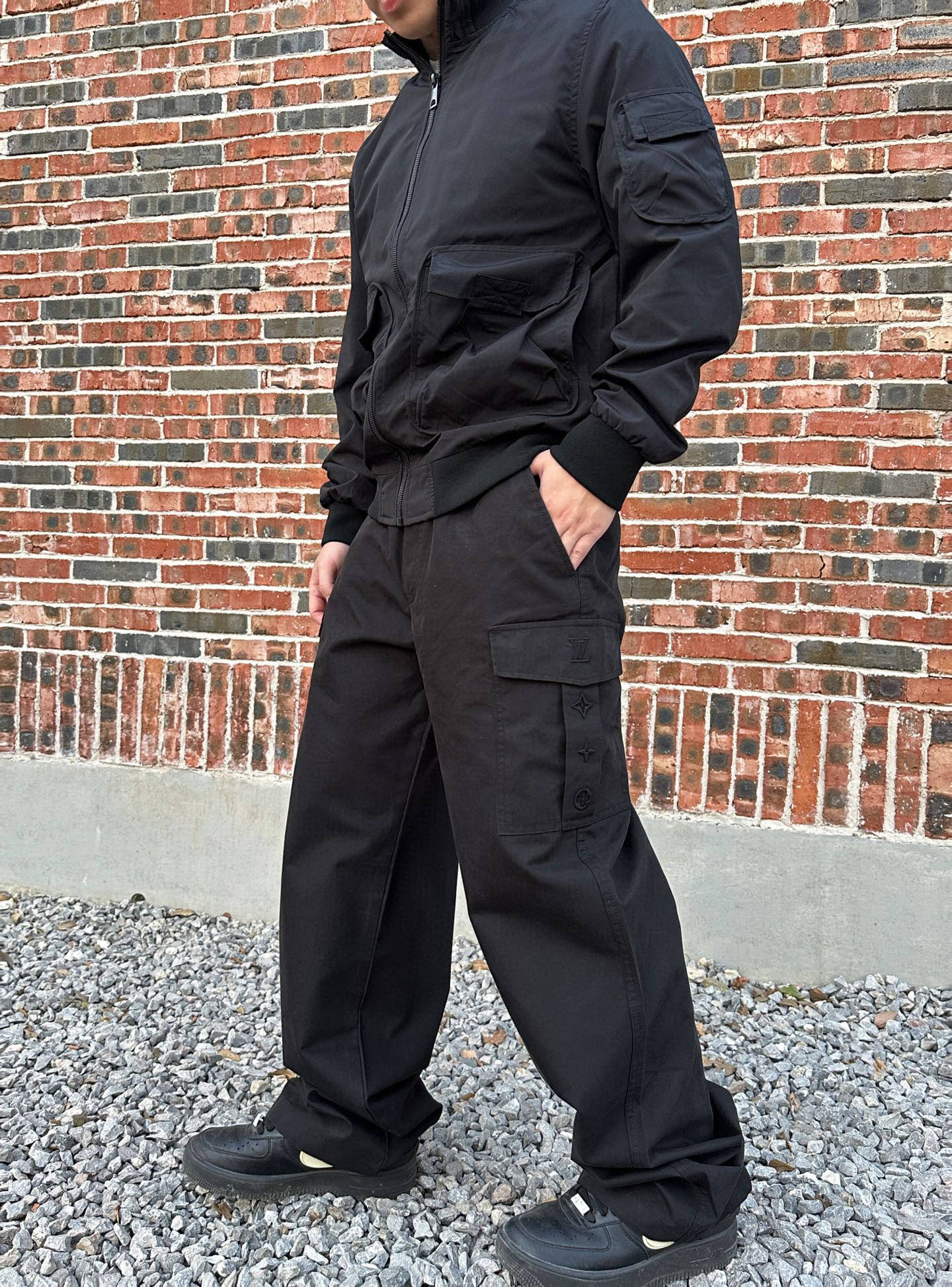 LOUIS VUITTON LV 자수 남여 공용 카고 팬츠 바지 의류