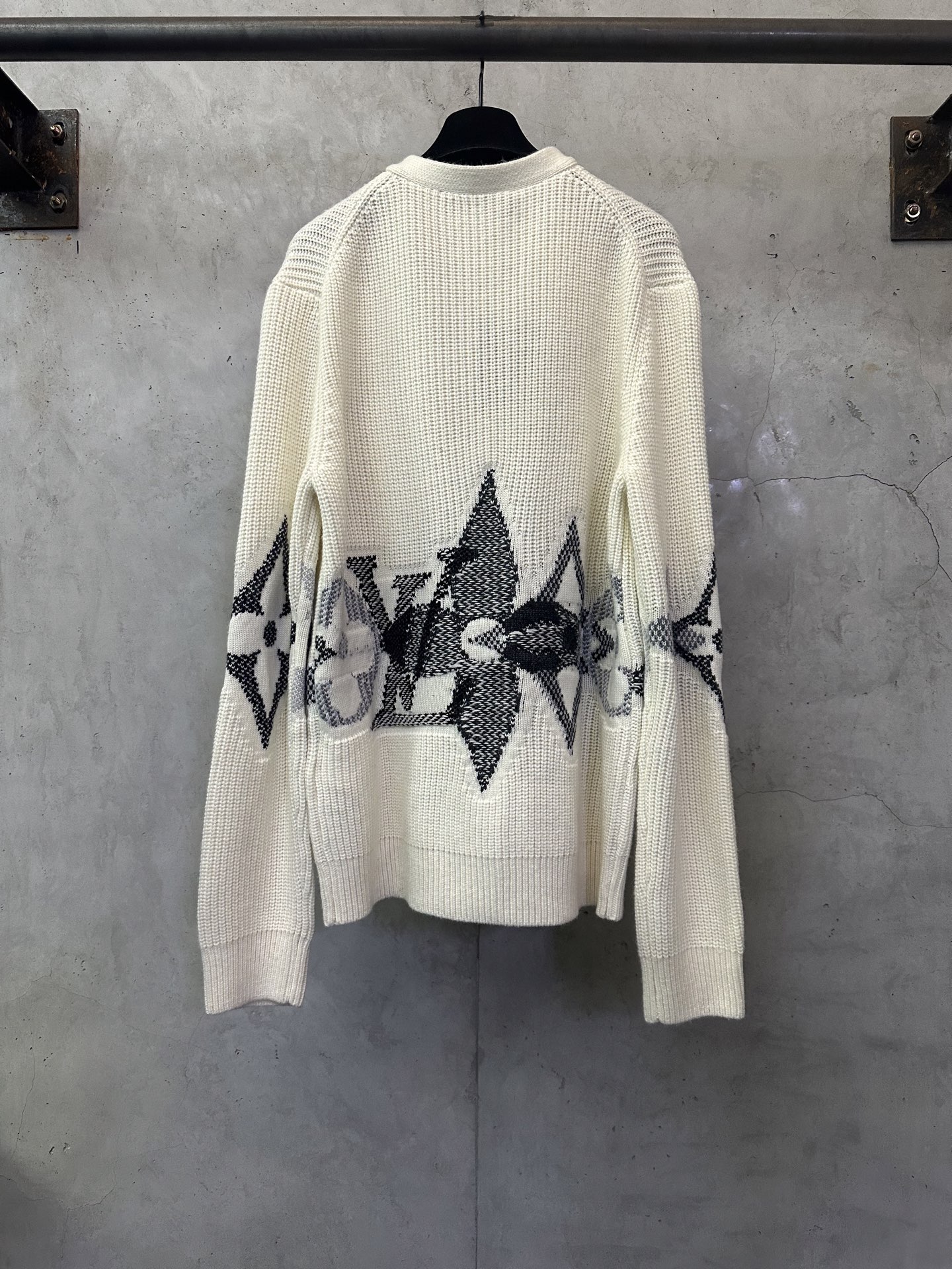 LOUIS VUITTON LV 루이비통 자카드 니트 가디건 의류