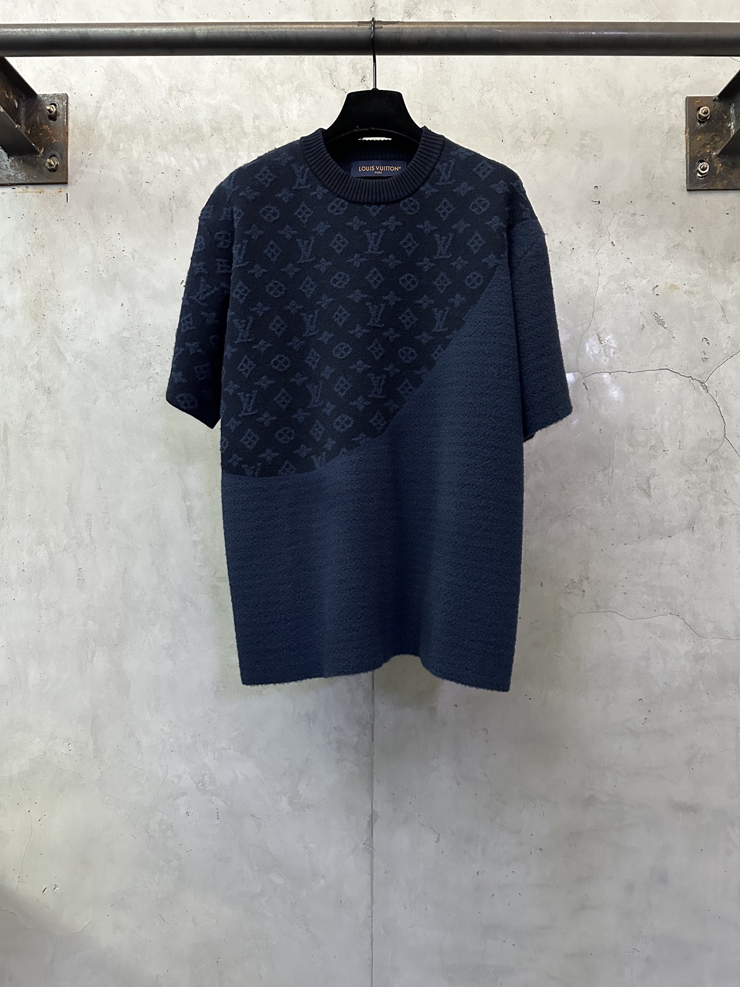 LOUIS VUITTON LV 루이비통 자카드 로고 니트 반팔 티셔츠 의류