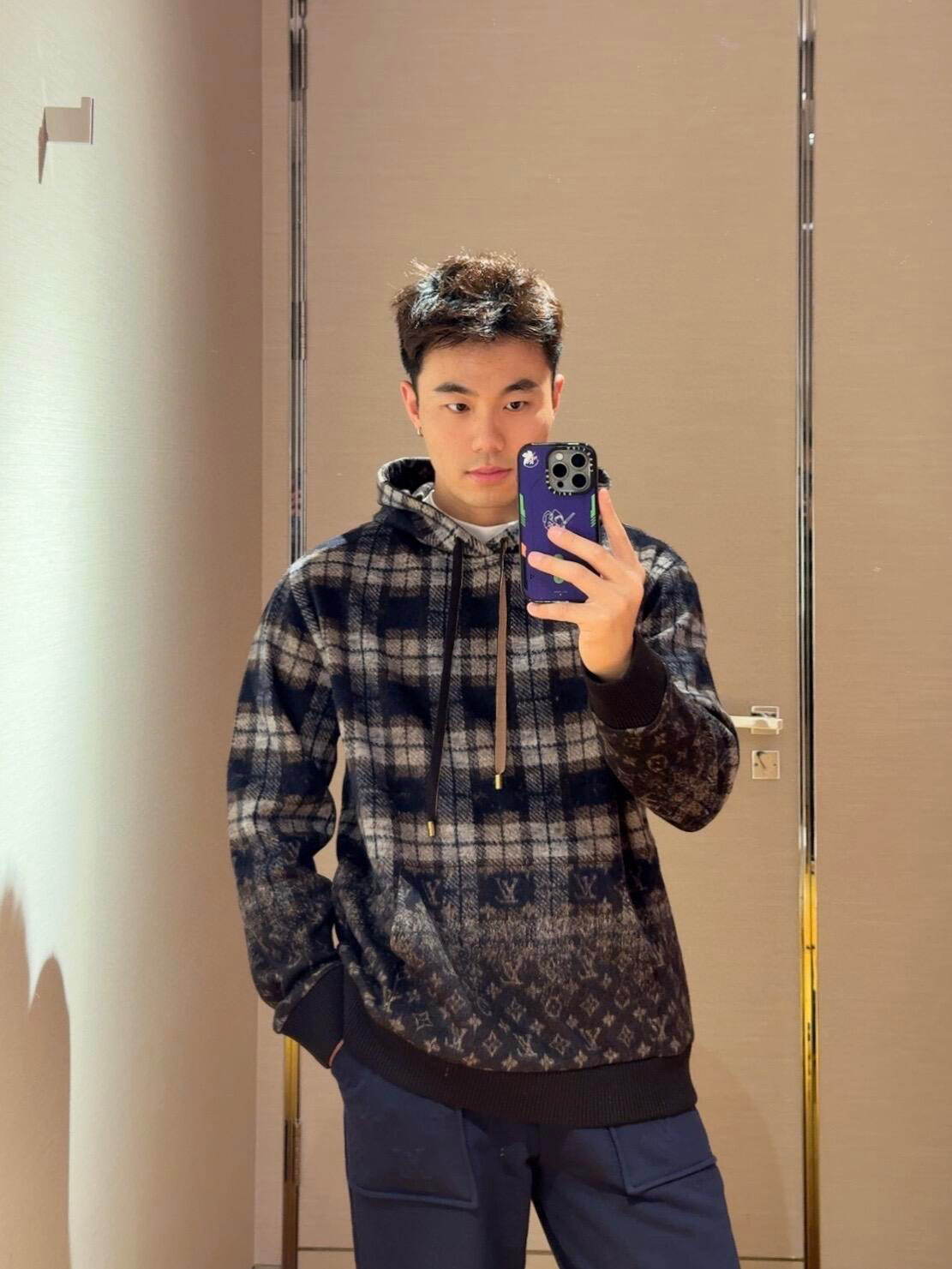 LOUIS VUITTON LV 루이비통 그라데이션 체크 후드티 의류