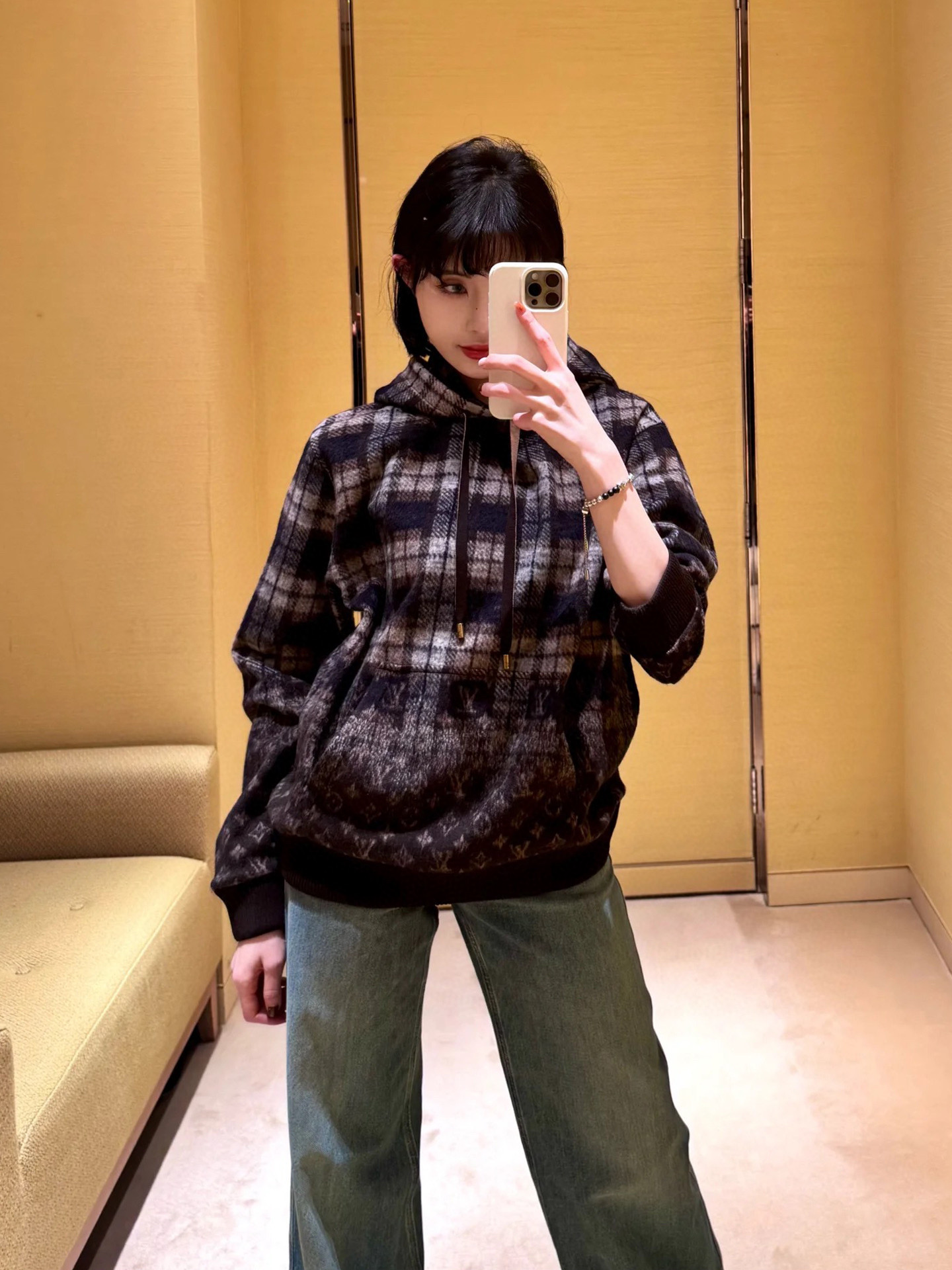 LOUIS VUITTON LV 루이비통 그라데이션 체크 후드티 의류