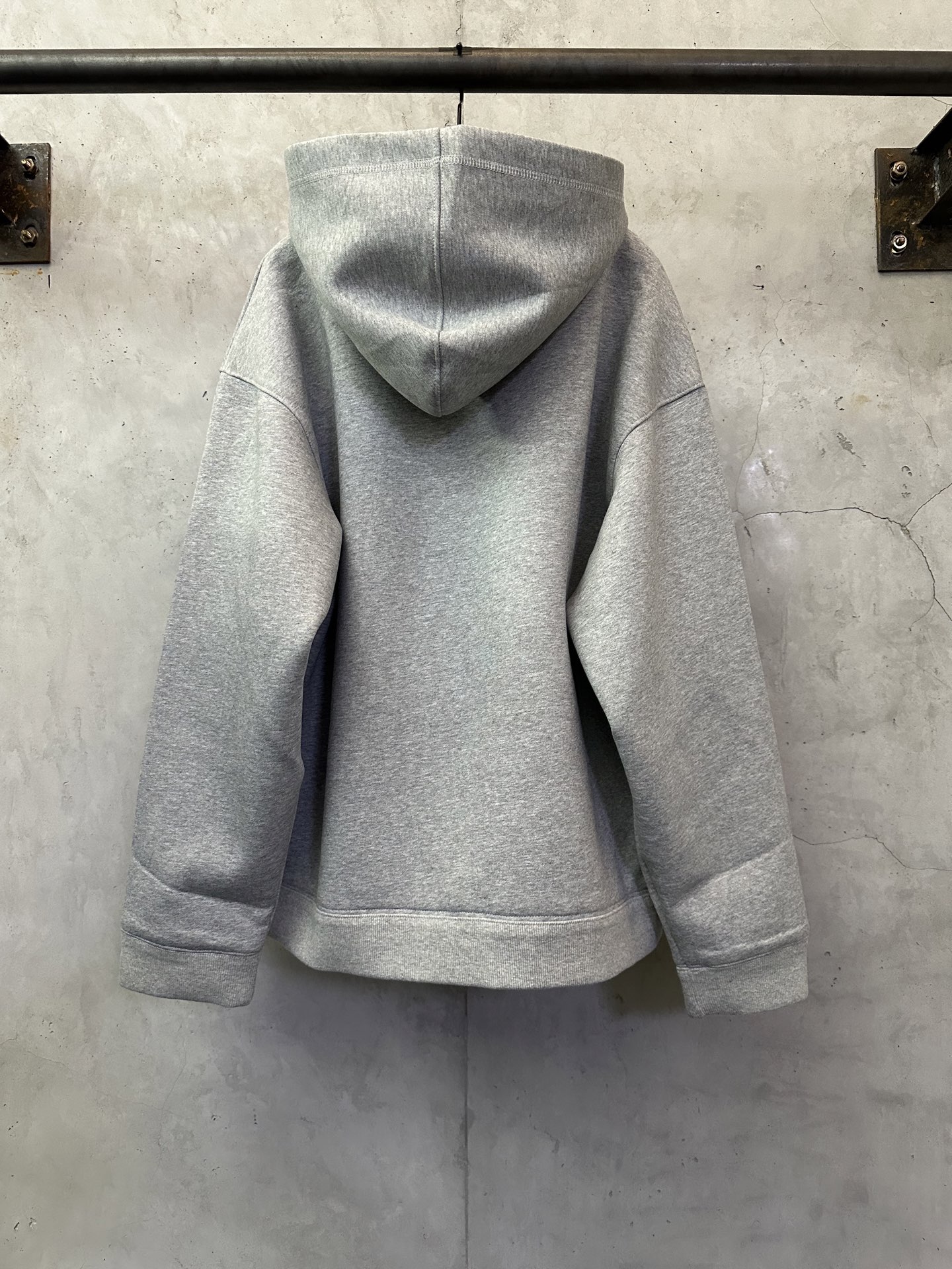 miumiu 미우미우 소가죽 라벨 자수 지퍼 후드 집업 자켓 의류