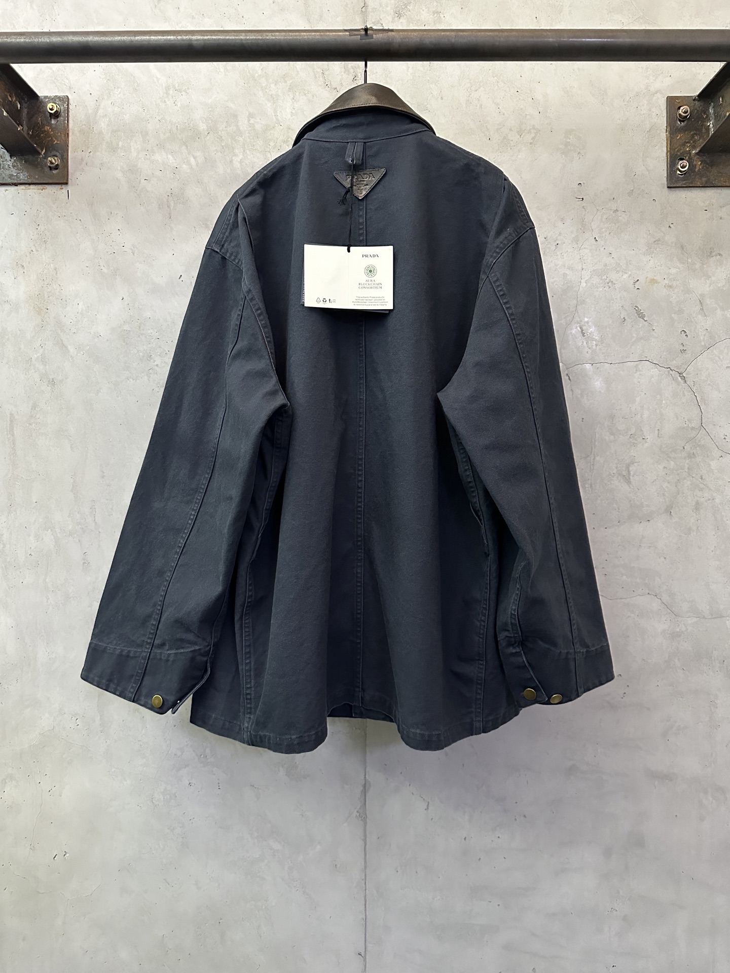 PRADA 프라다 쇼 케이스 가죽 칼라 워크 재킷 자켓 의류