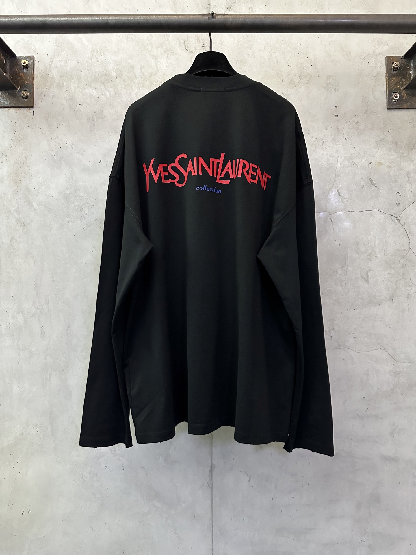 YSL 생로랑 클래식 로고 프린트 롱슬리브 긴팔 티셔츠 의류