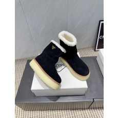 PRADA 프라다 삼각 버클 두꺼운 굽 숏부츠 신발