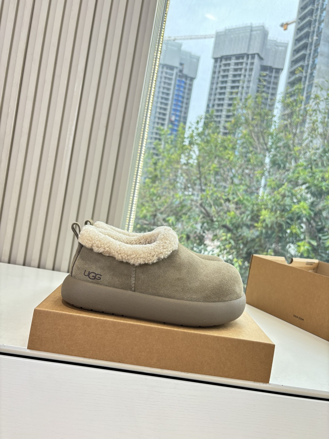 UGG 어그 소프트 스니커즈 / 미니 포테이토 부츠 신발