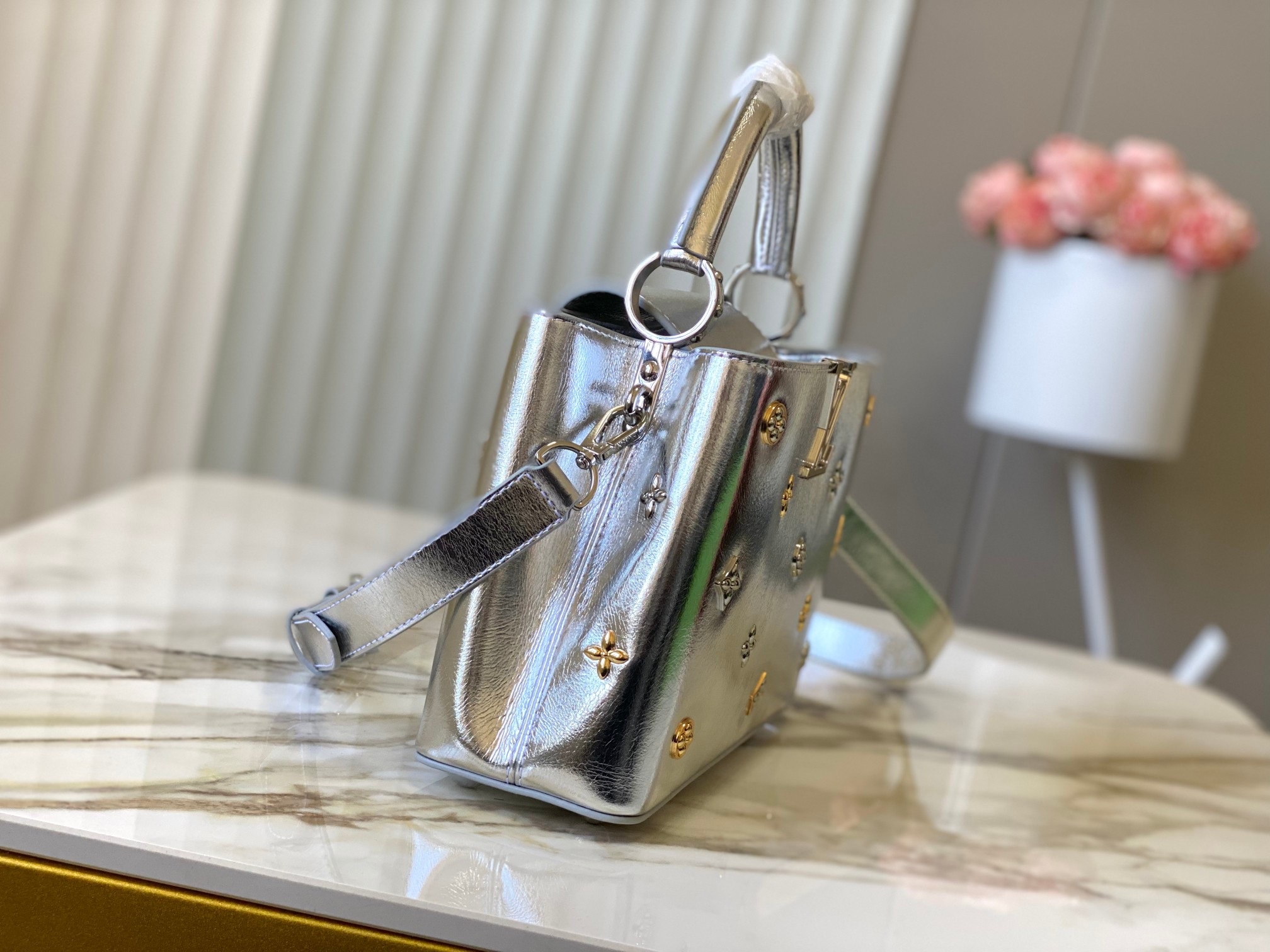 LV Capucines Star Shapes Bag – 실버 풀문스타 루이비통 핸드백 가방