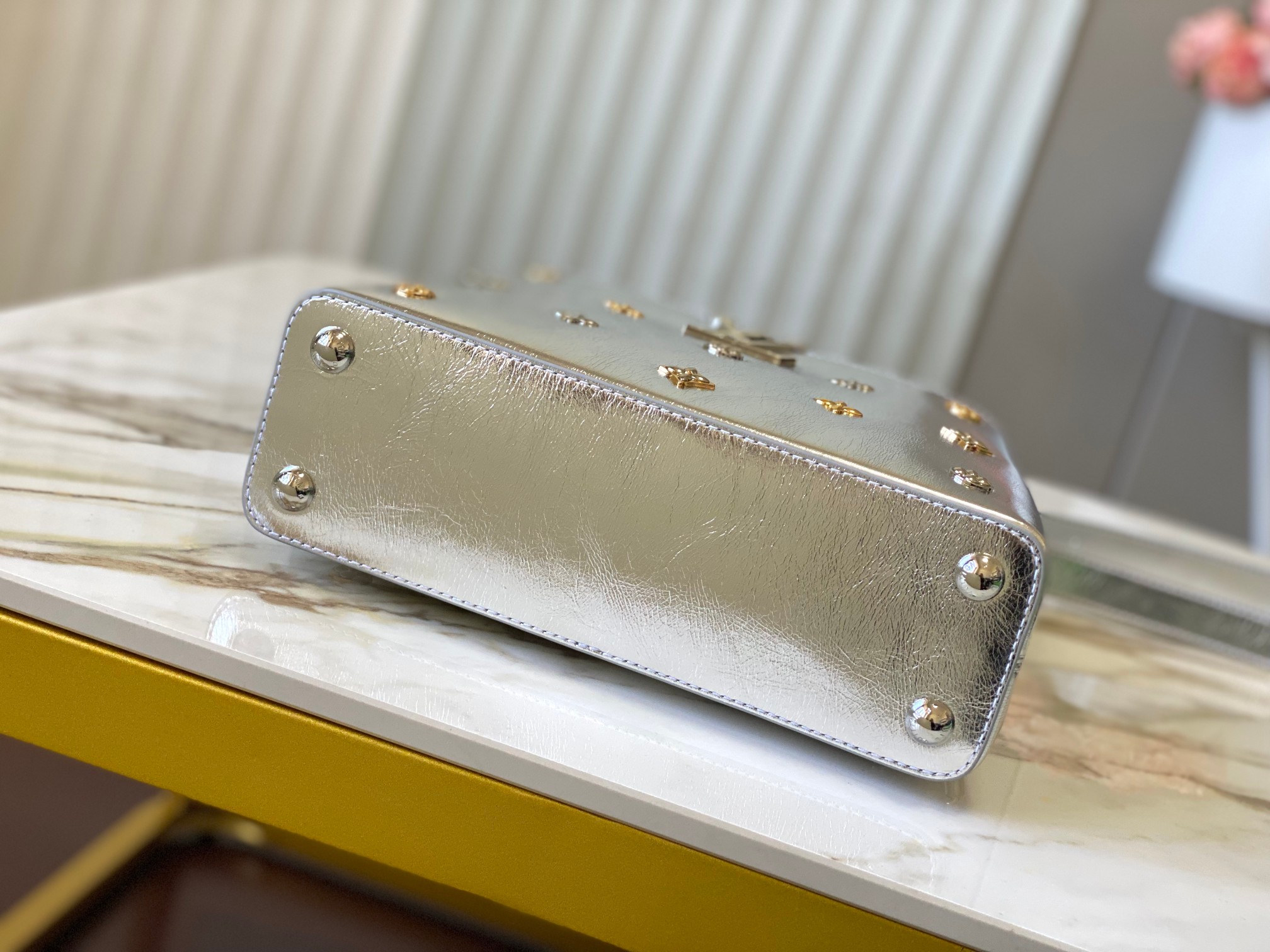 LV Capucines Star Shapes Bag – 실버 풀문스타 루이비통 핸드백 가방