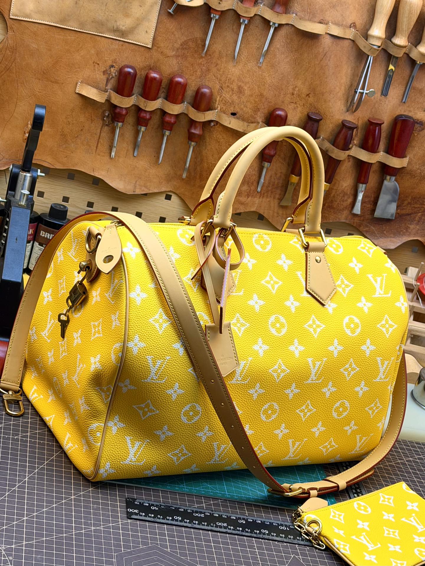 Louis Vuitton Speedy P9 Bandoulière 40 Monogram Leather LV 루이비통 가방