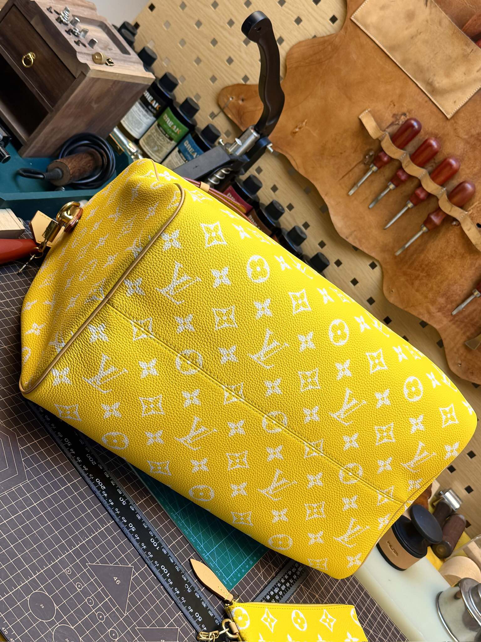 Louis Vuitton Speedy P9 Bandoulière 40 Monogram Leather LV 루이비통 가방