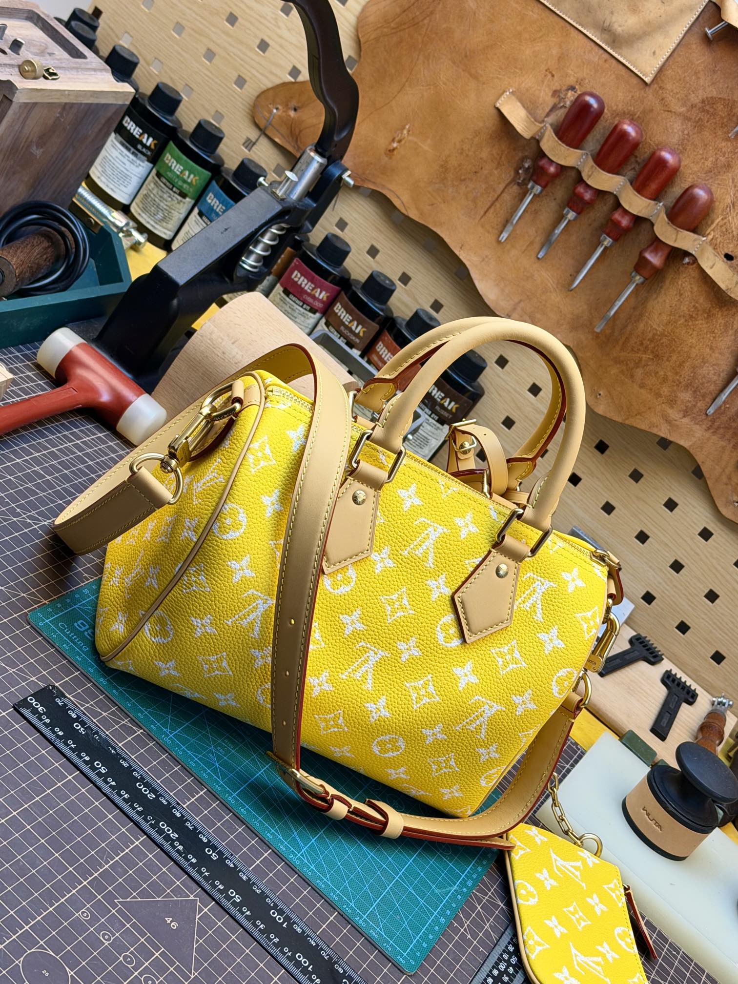 Louis Vuitton Speedy P9 Bandoulière 25 Monogram Leather LV 루이비통 가방