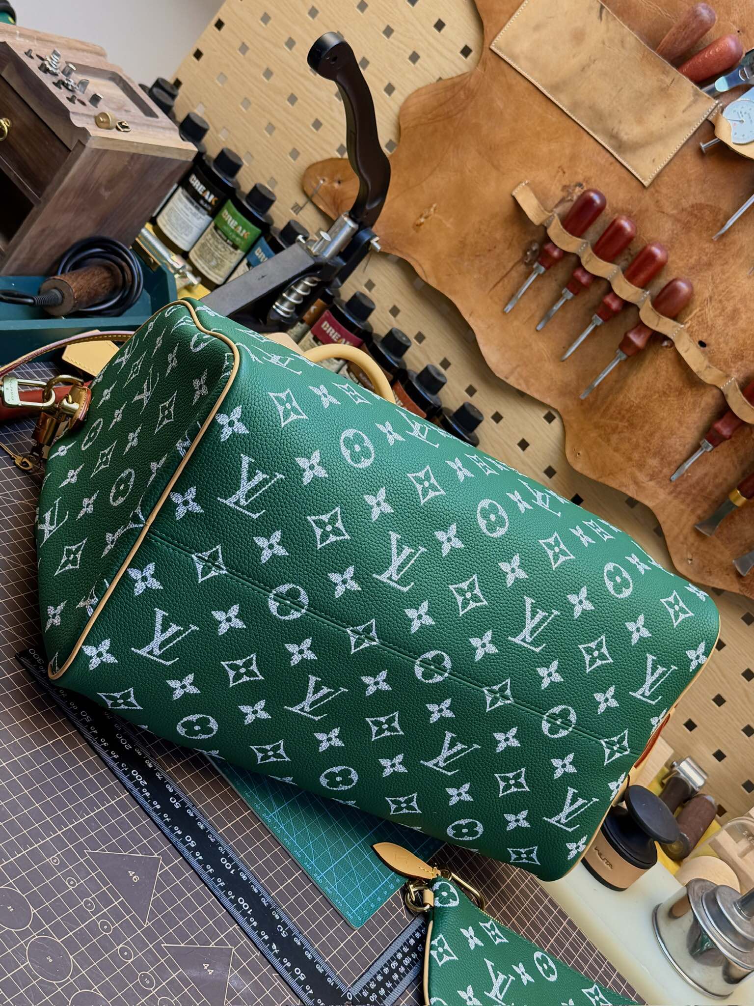 Louis Vuitton Speedy P9 Bandoulière 40 Monogram Leather LV 루이비통 가방