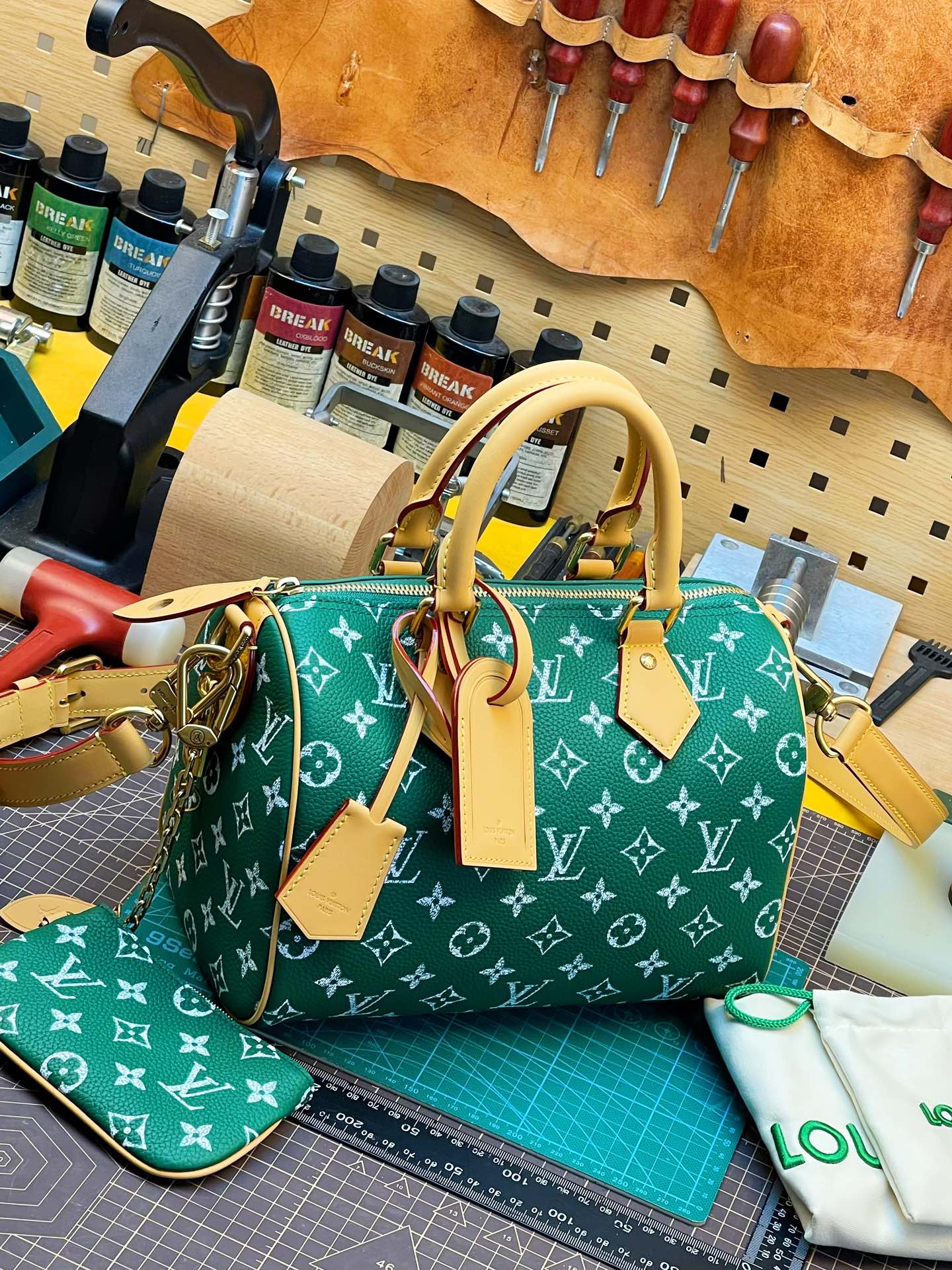 Louis Vuitton Speedy P9 Bandoulière 25 Monogram Leather LV 루이비통 가방