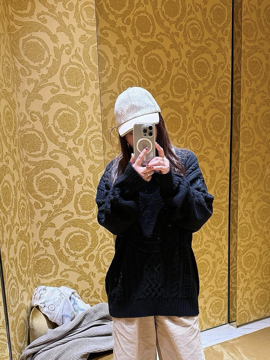 Versace 베르사체 자카드 자수 니트 의류