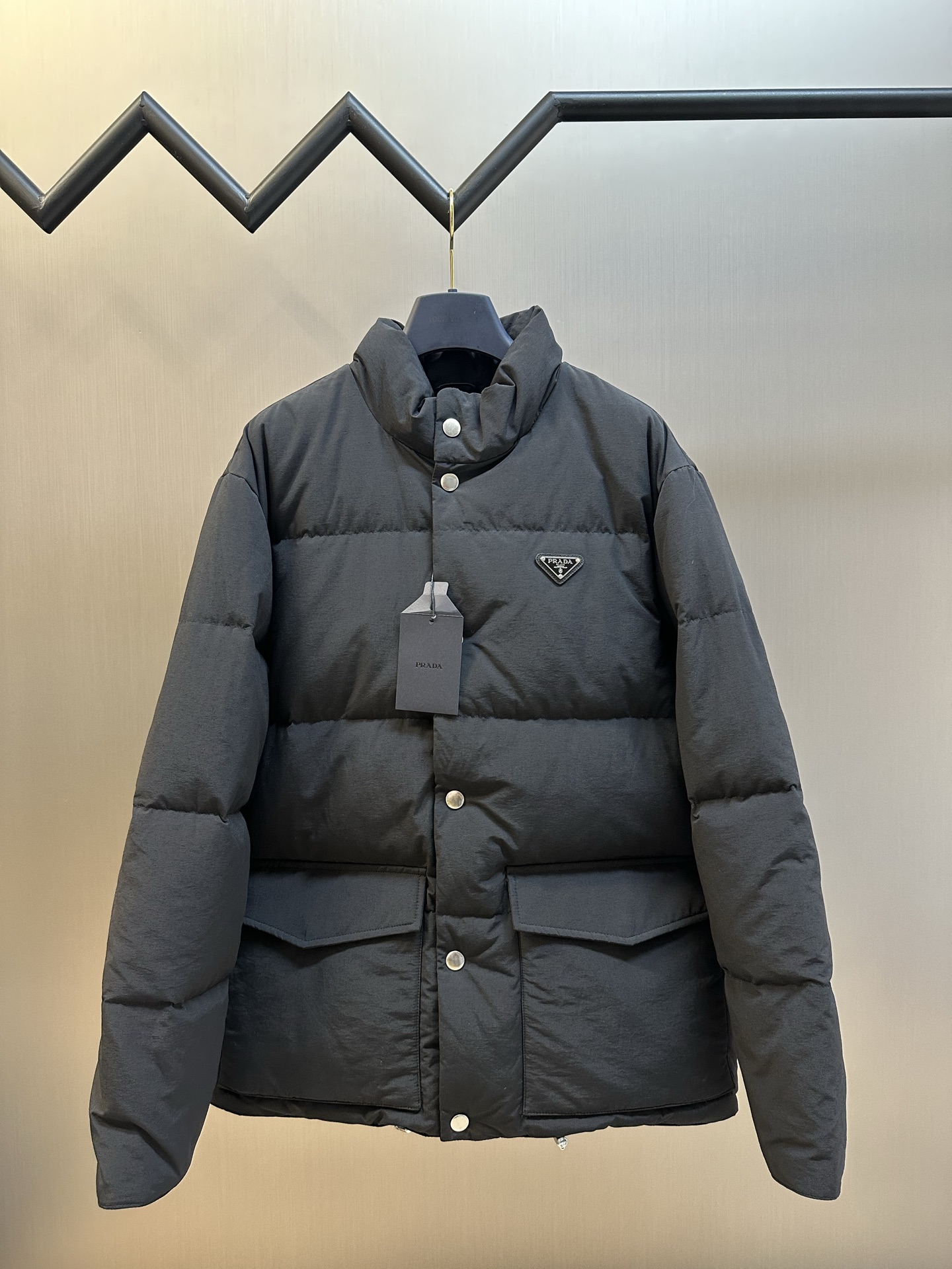 PRADA 프라다 베이직 다운 점퍼 패딩 재킷 의류