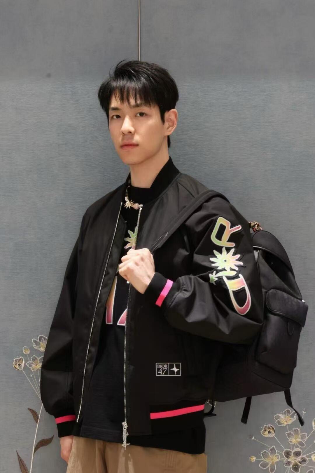 Dior CD 디올 47 네온 핑크 파이핑 바시티 점퍼 자켓 재킷 의류