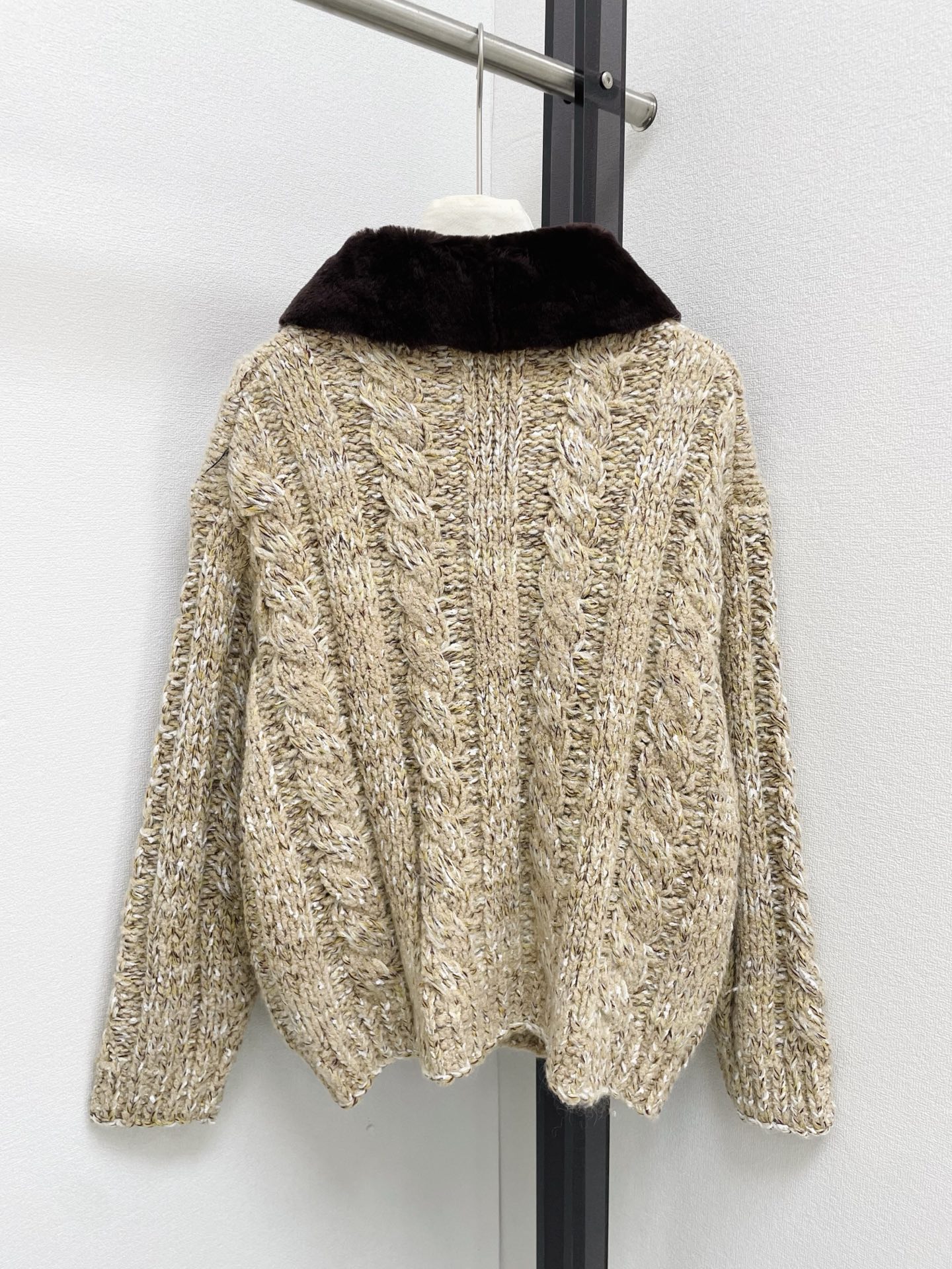 miumiu 미우미우 굵은 니트 케이블 패턴 자켓 재킷 의류