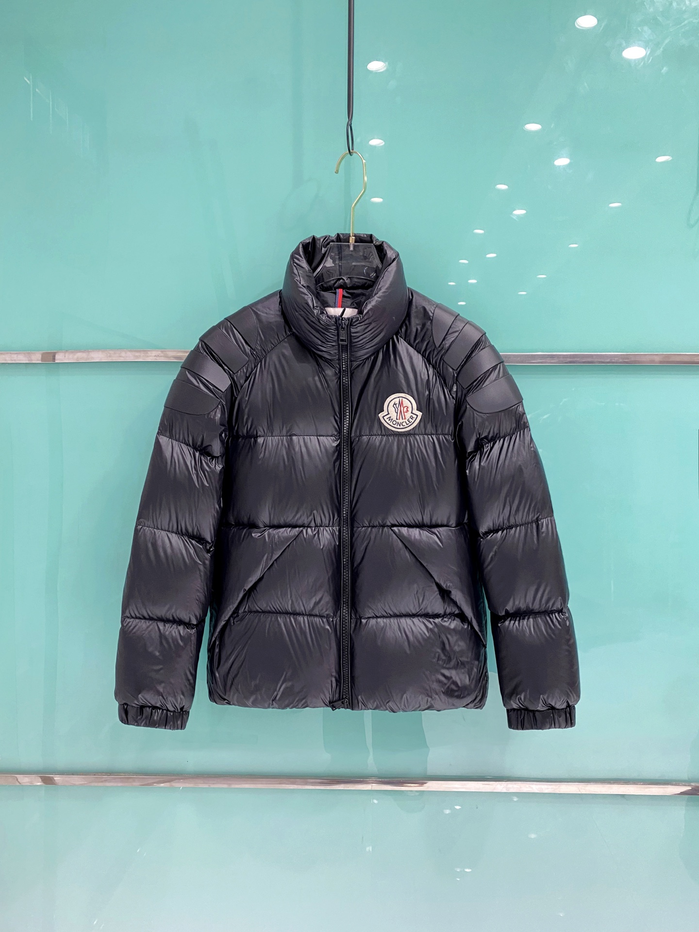 Moncler 몽클레어 몽클레르 스탠드 카라 다운 점퍼 패딩 재킷 의류