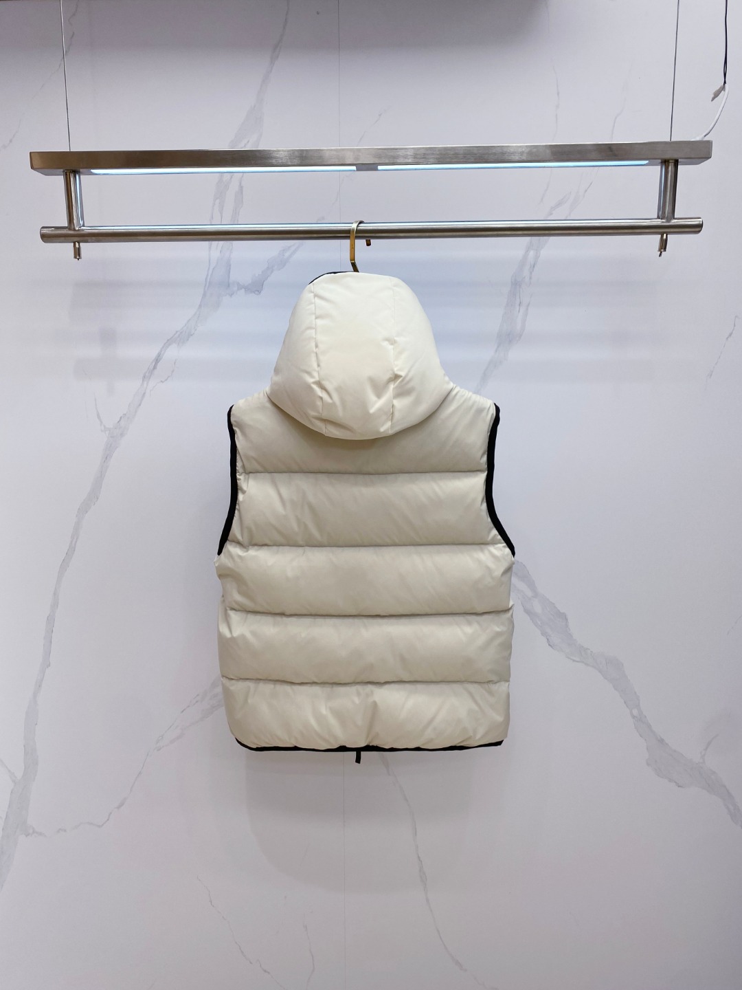 Moncler Valmasque 몽클레어 몽클레르 다운 베스트 패딩 조끼 의류