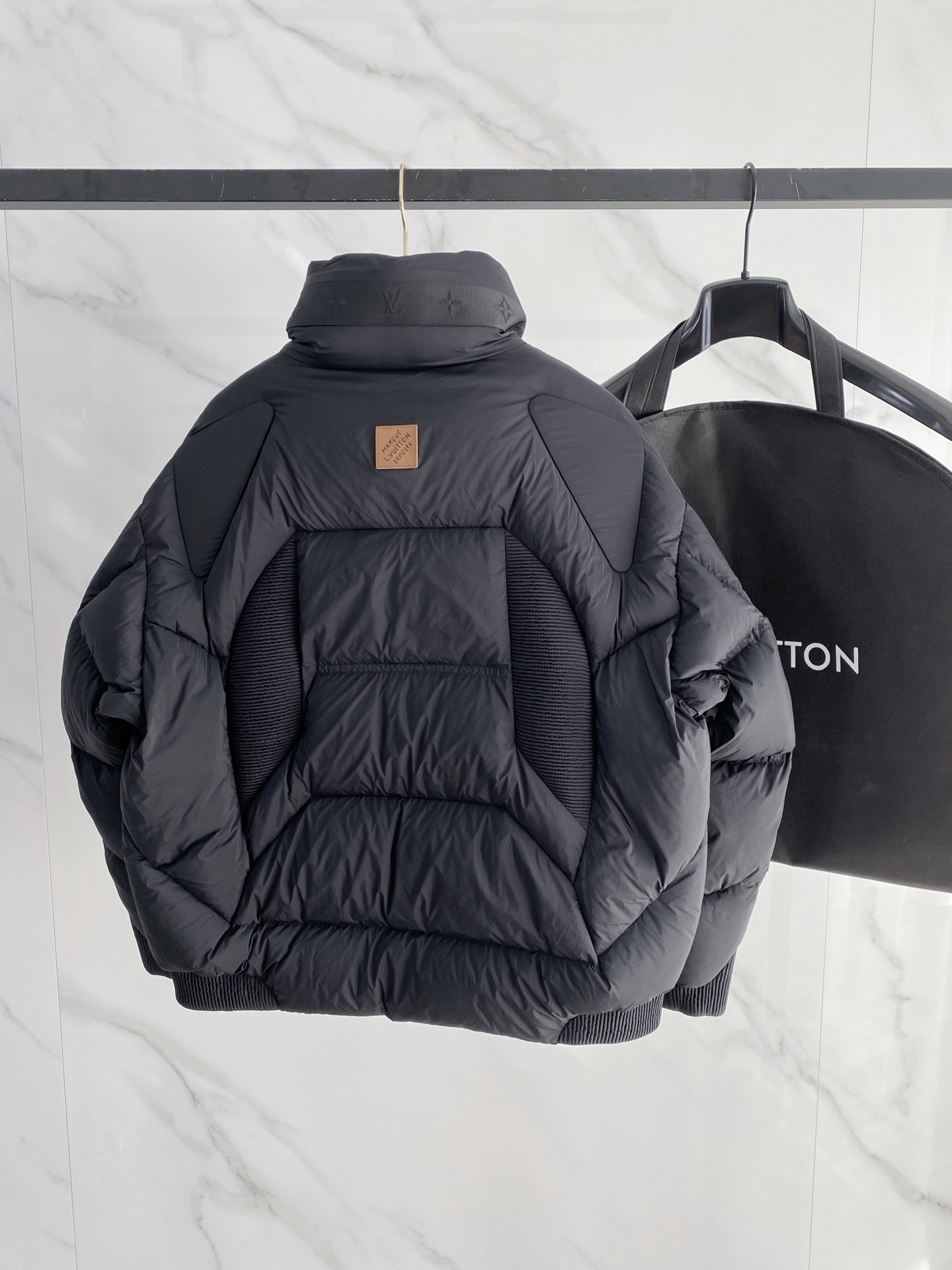 LV 루이비통 다운 패딩 점퍼 자켓 재킷 의류