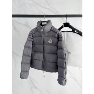 Moncler 몽클레어 몽클레르 다운 패딩 점퍼 자켓 재킷 의류