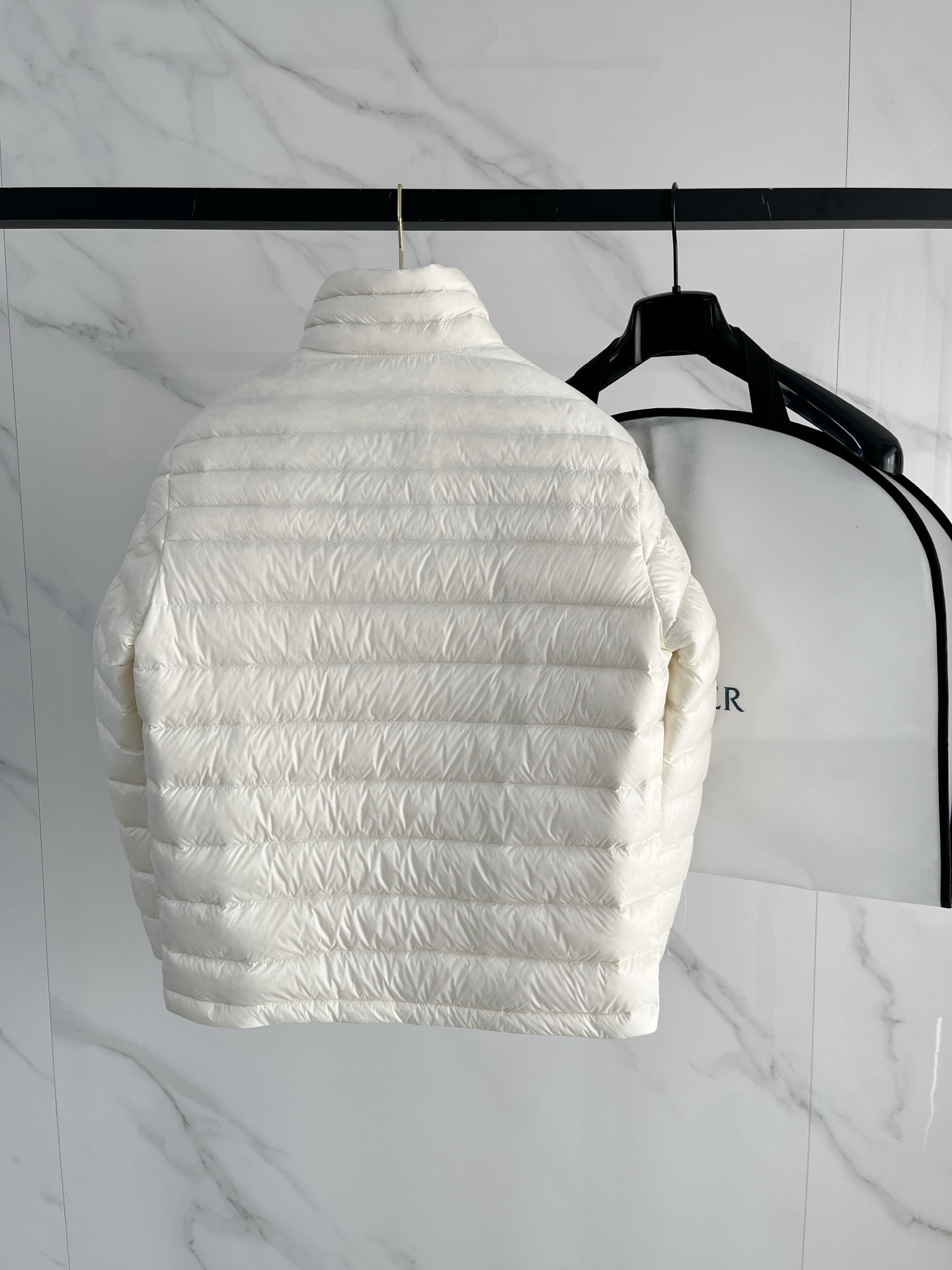 Moncler 몽클레어 몽클레르 다운 패딩 점퍼 자켓 재킷 의류