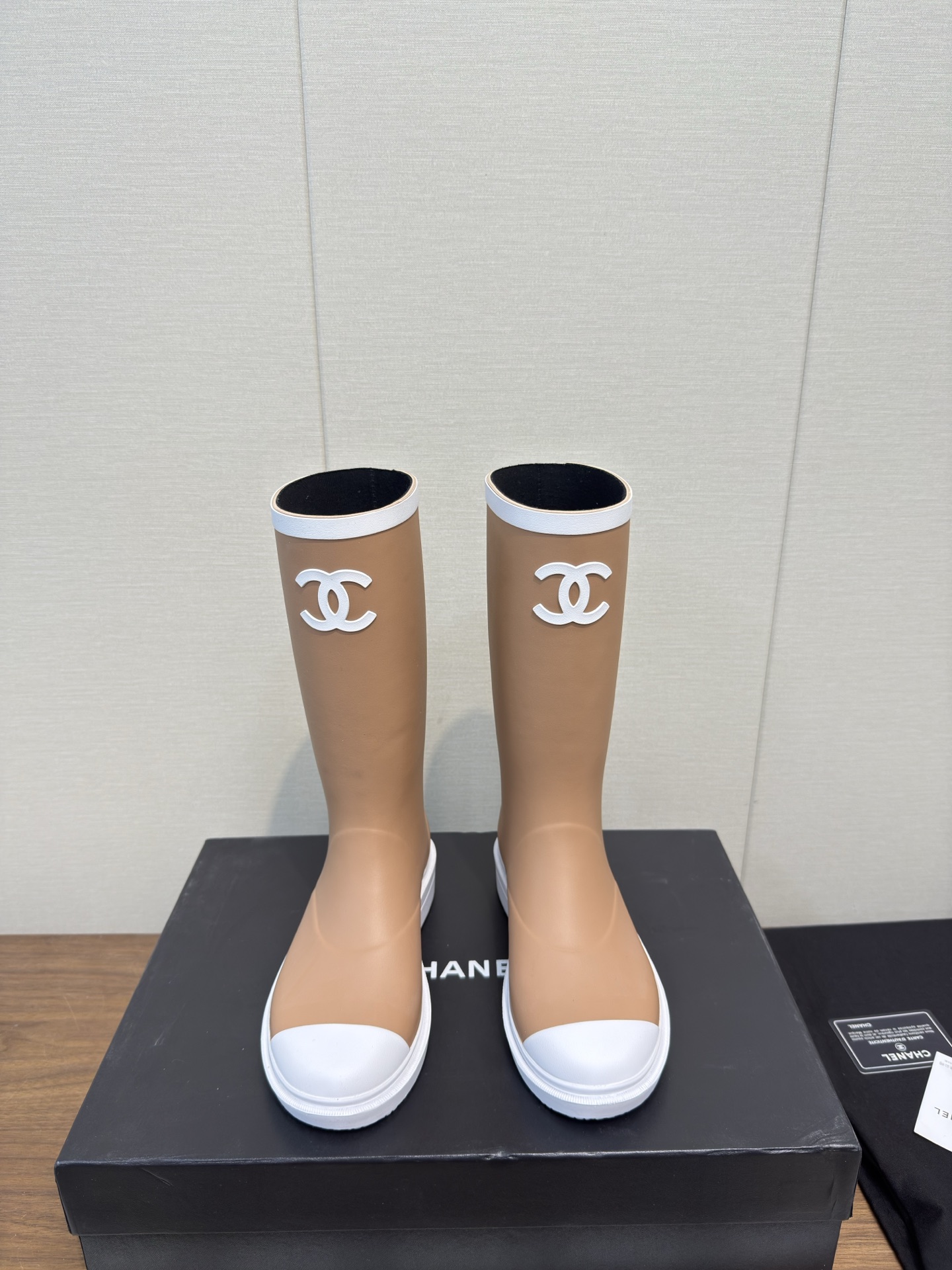 Chanel 26C rain boots 샤넬 레인부츠 신발