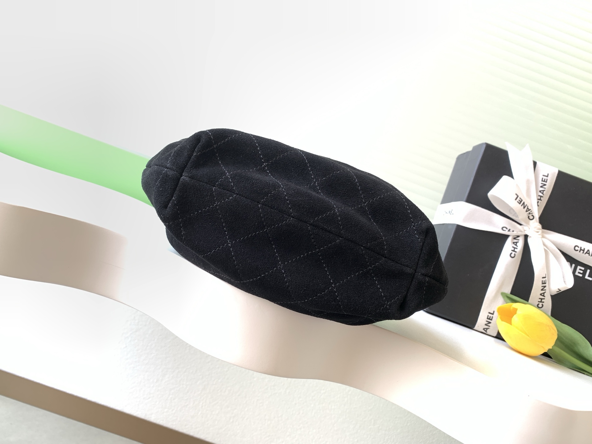 Chanel 샤넬 26C 크루즈 스웨이드 토트백 가방 (미디엄)