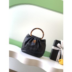 Chanel 샤넬 26C 크루즈 스웨이드 토트백 가방 (미디엄)