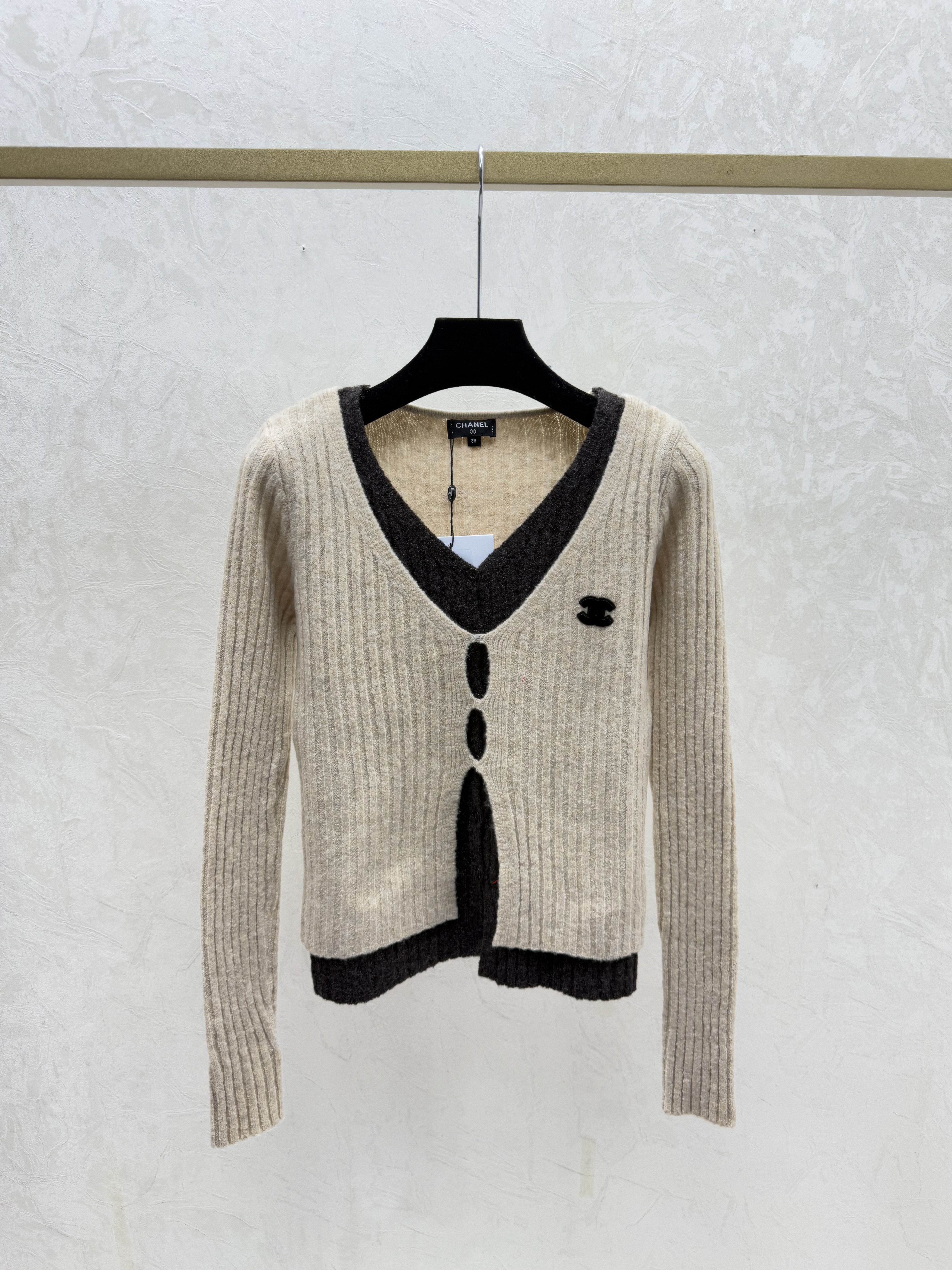 샤넬(CHANEL) 배색 레이어드 라운드넥 니트 의류