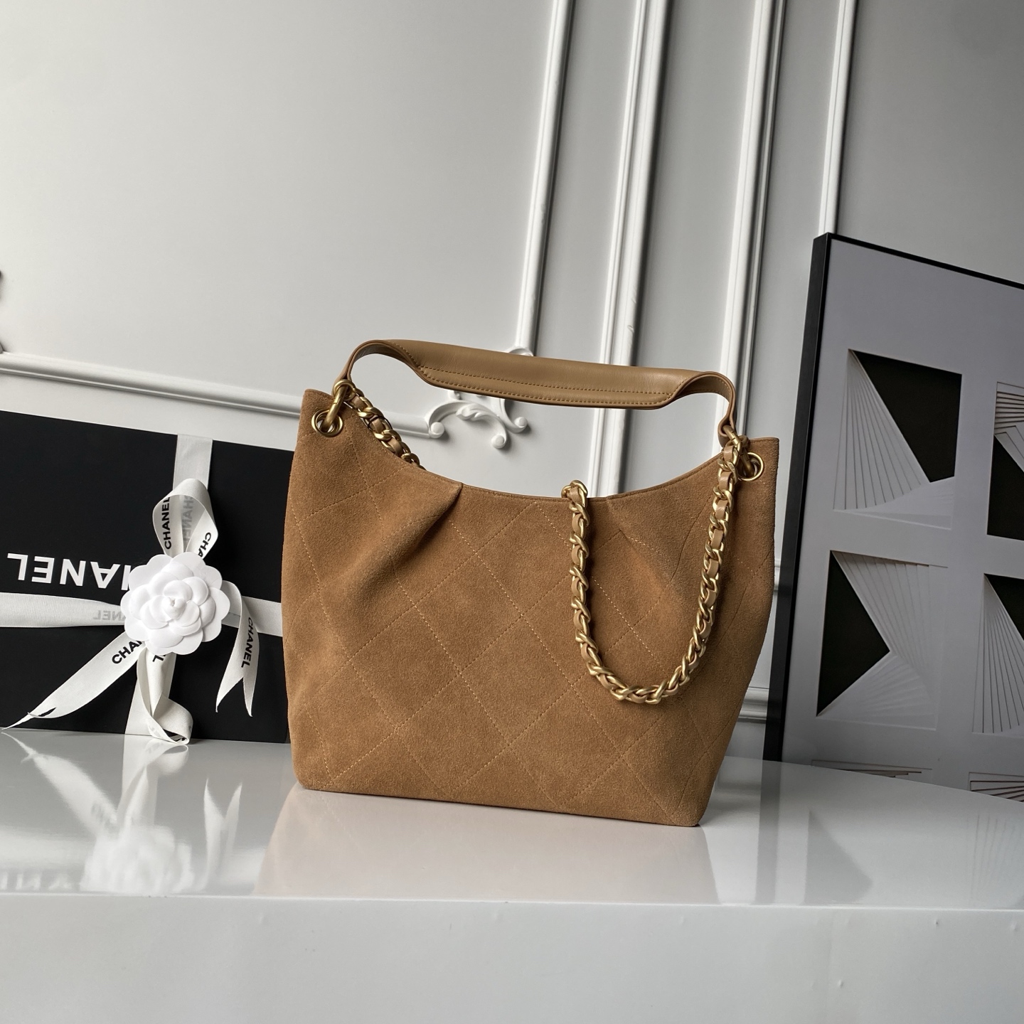 Chanel 샤넬 26C 스웨이드 호보 백 (AS5970) 가방