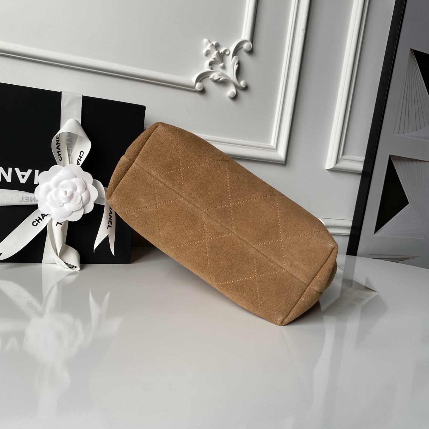 Chanel 샤넬 26C 스웨이드 호보 백 (AS5970) 가방