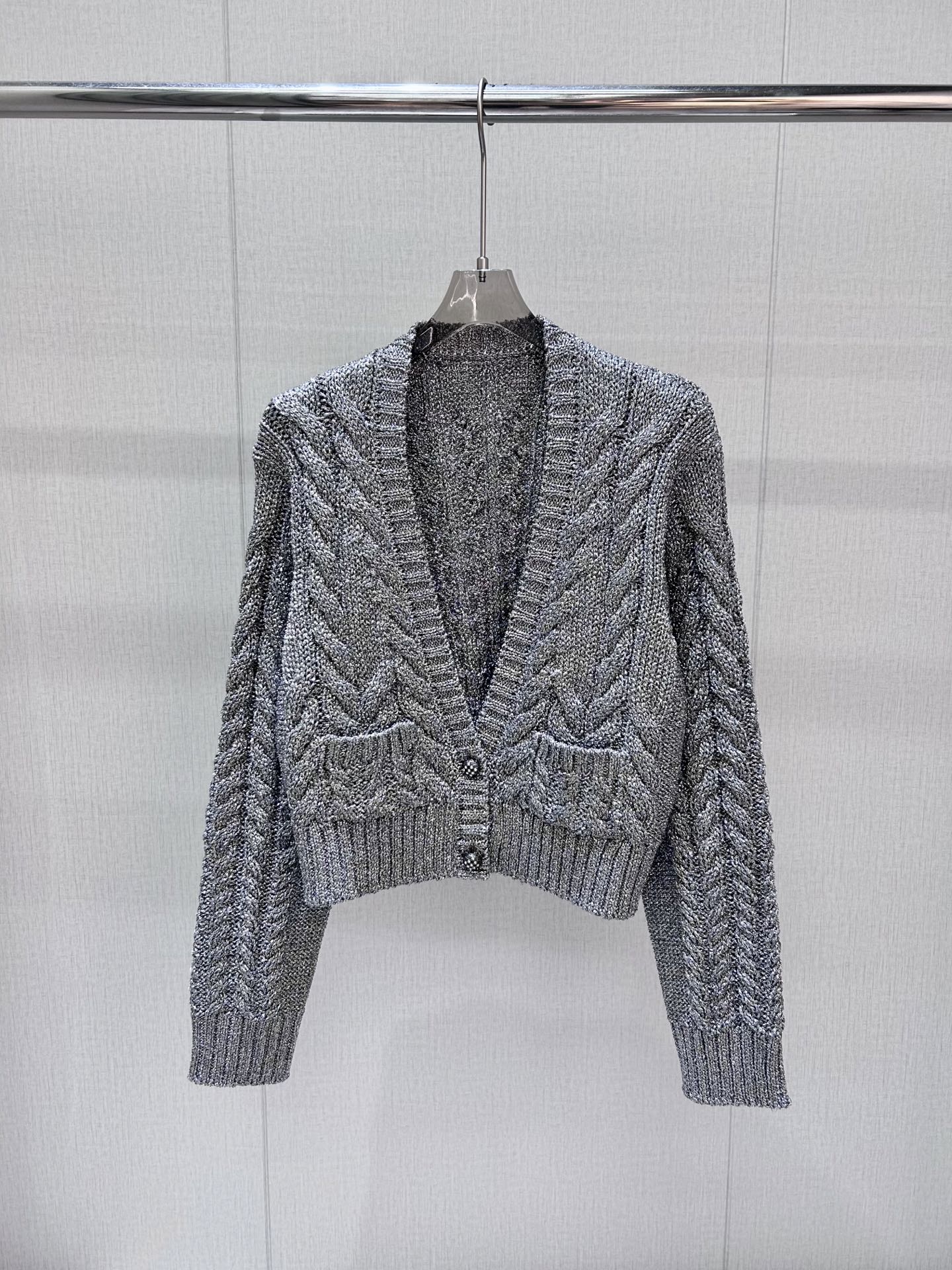 로로 피아나(Loro Piana) 크루즈 신상 메탈릭 가디건 의류