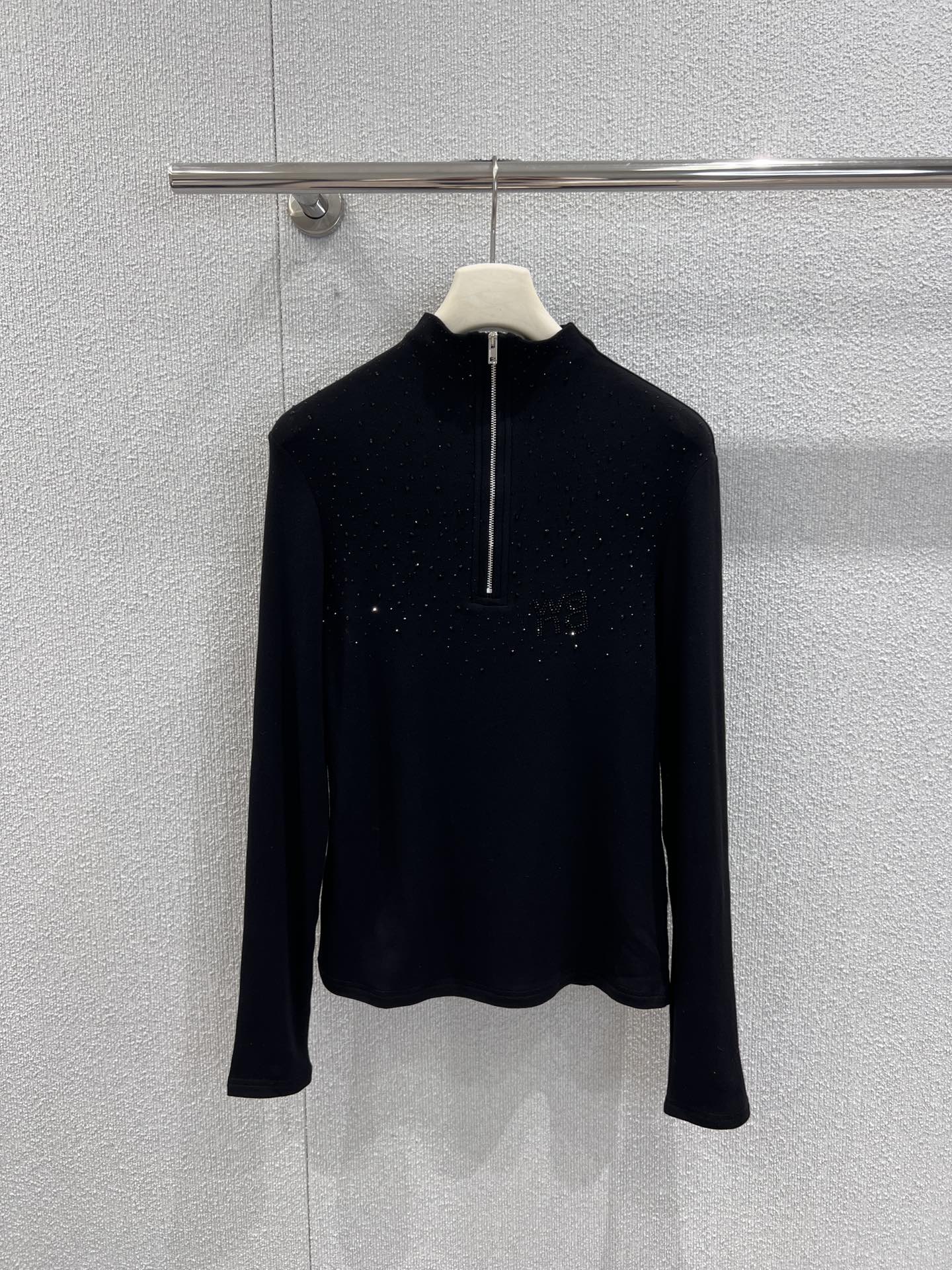 알렉산더 왕(Alexander Wang) 로고 핫픽스 하프 집업 롱슬리브 티셔츠 의류