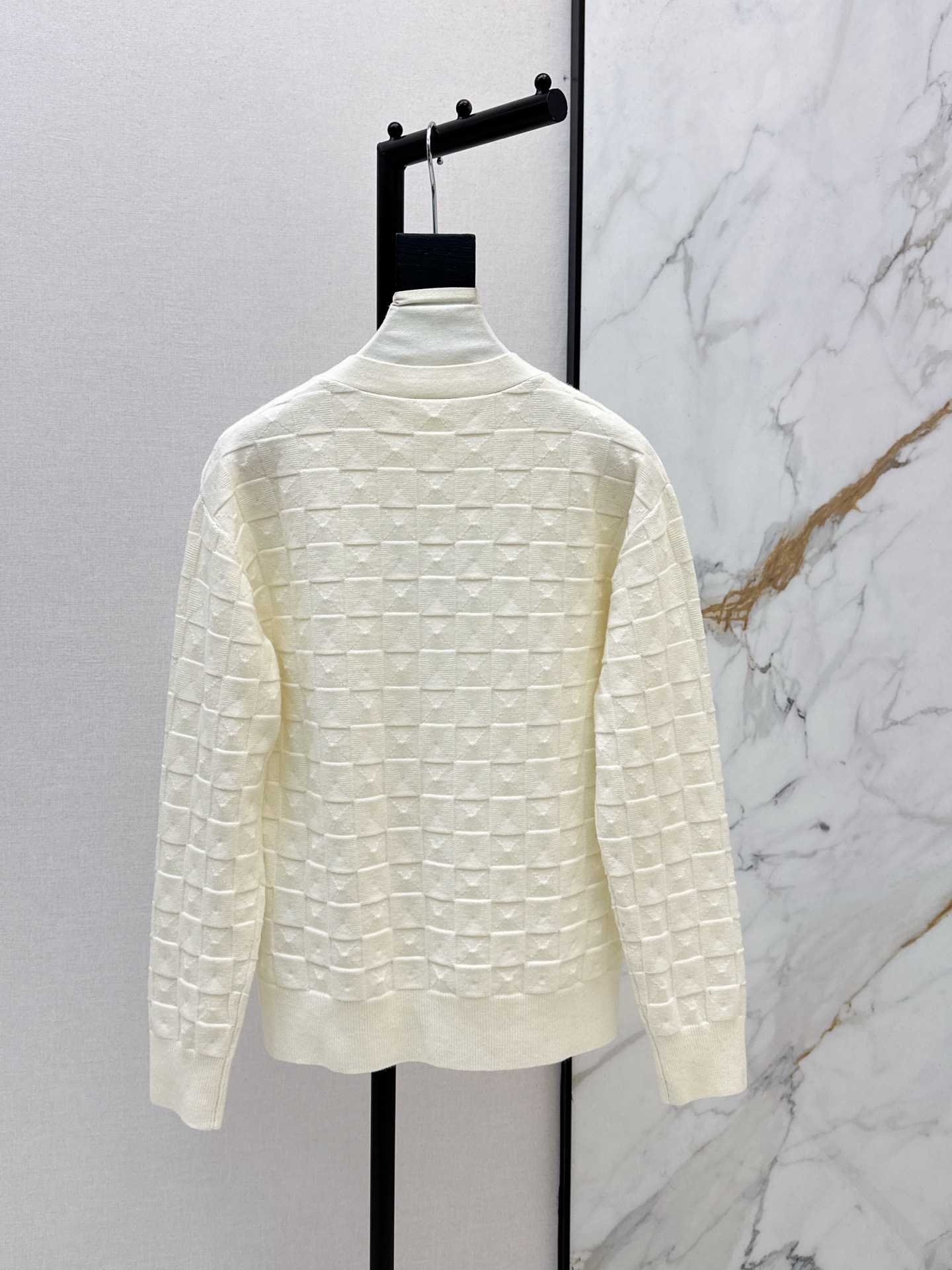 Hermès 에르메스 입체 그리드 엠보 니트 가디건 의류