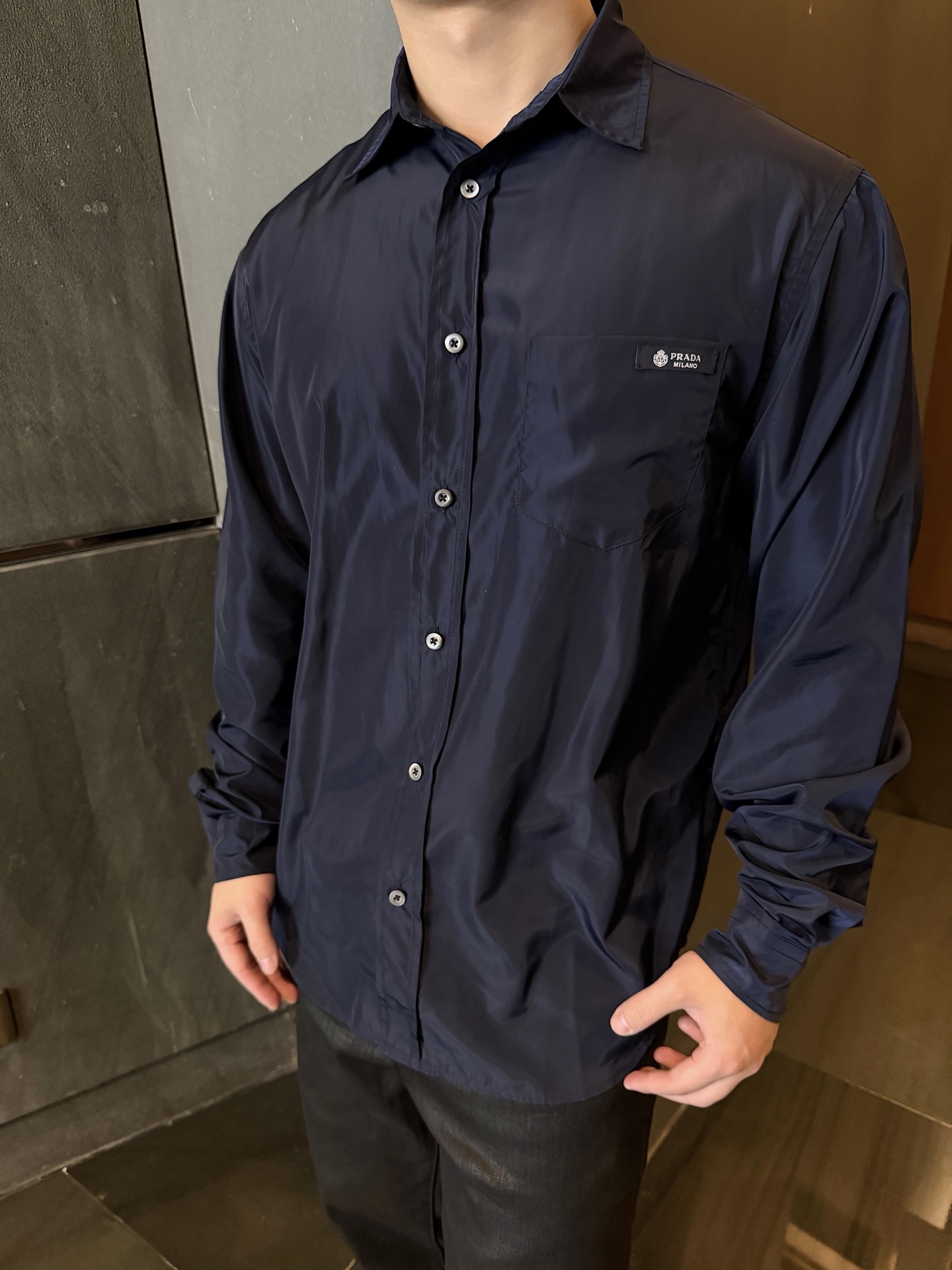 PRADA 프라다 삼각 로고 리나일론 셔츠 의류