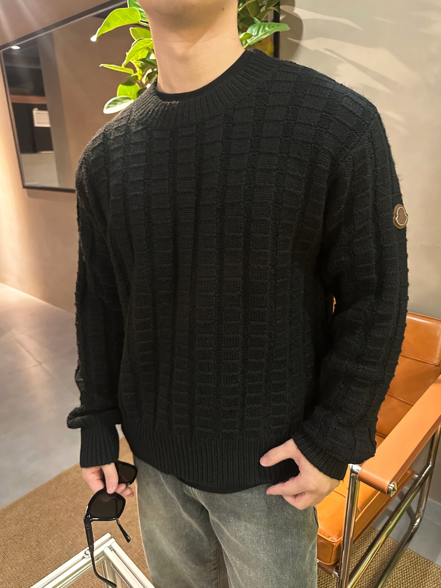 MONCLER 몽클레어 몽클레르 엠보스 위빙 로고 니트 의류